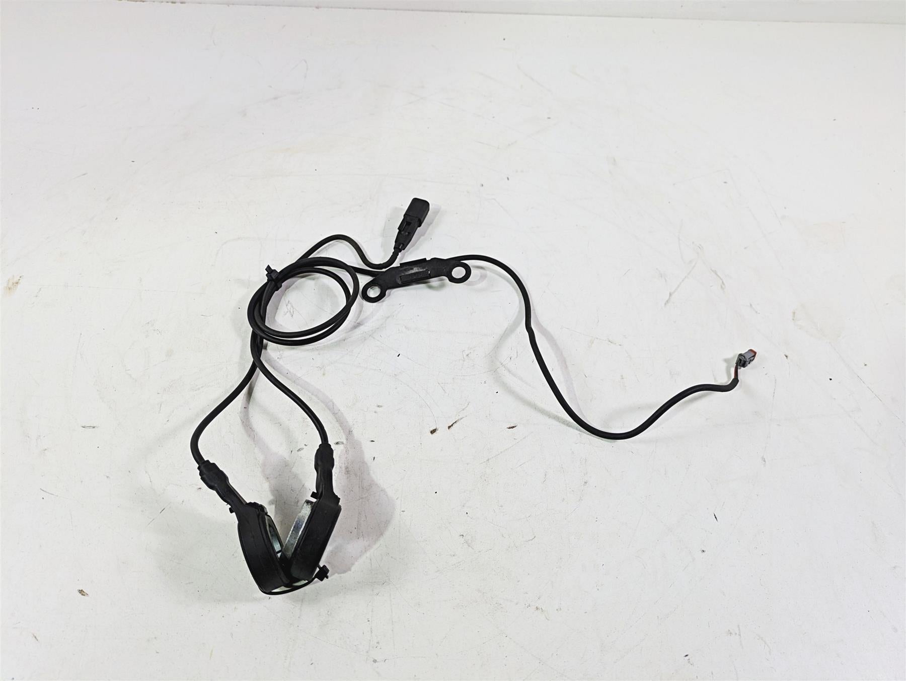 2018 Harley FXBR Softail Breakout Abs Brake Wheel Speed Sensor Set 41100080 | Mototech271