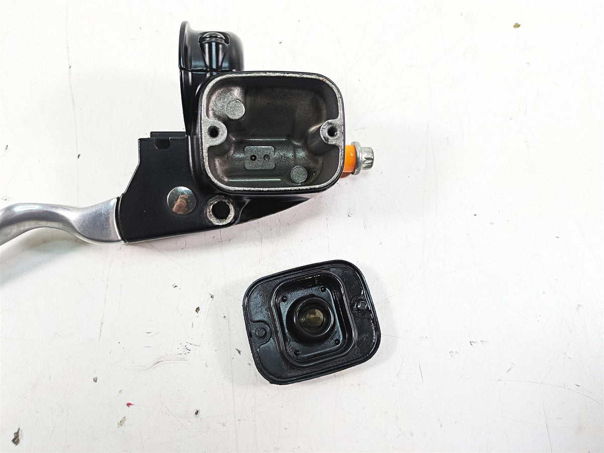 2000 Harley FXSTS Softail Springer Front Brake Master Cylinder 9/16 45019-96F {{ shop.shopifyCountryName }} - Mototech271
