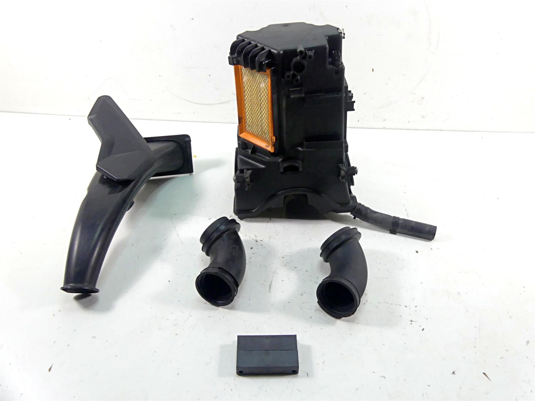 2009 BMW R1200 GS K25 Air Box Breather Cleaner + Tubes & Ducts -Read 13717720354 {{ shop.shopifyCountryName }} - Mototech271