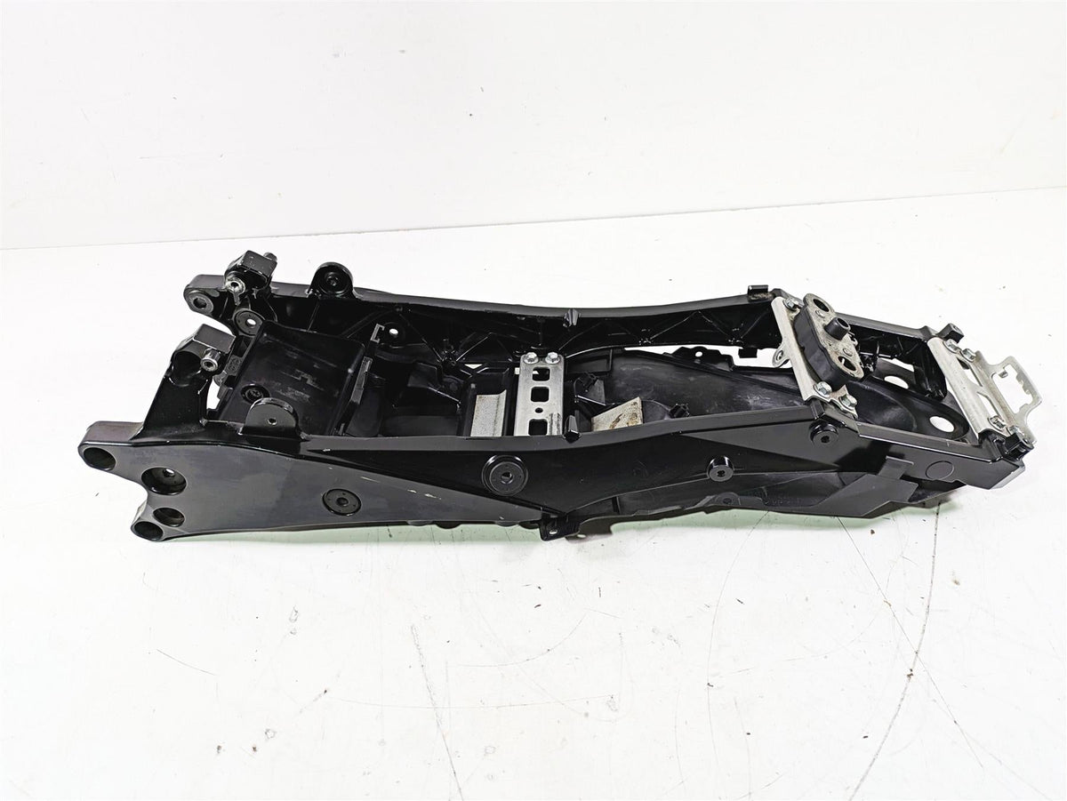 2016 Suzuki GSXR1000 Straight Subframe Inner Fender Set 41211-47H00 41221-47H00 {{ shop.shopifyCountryName }} - Mototech271
