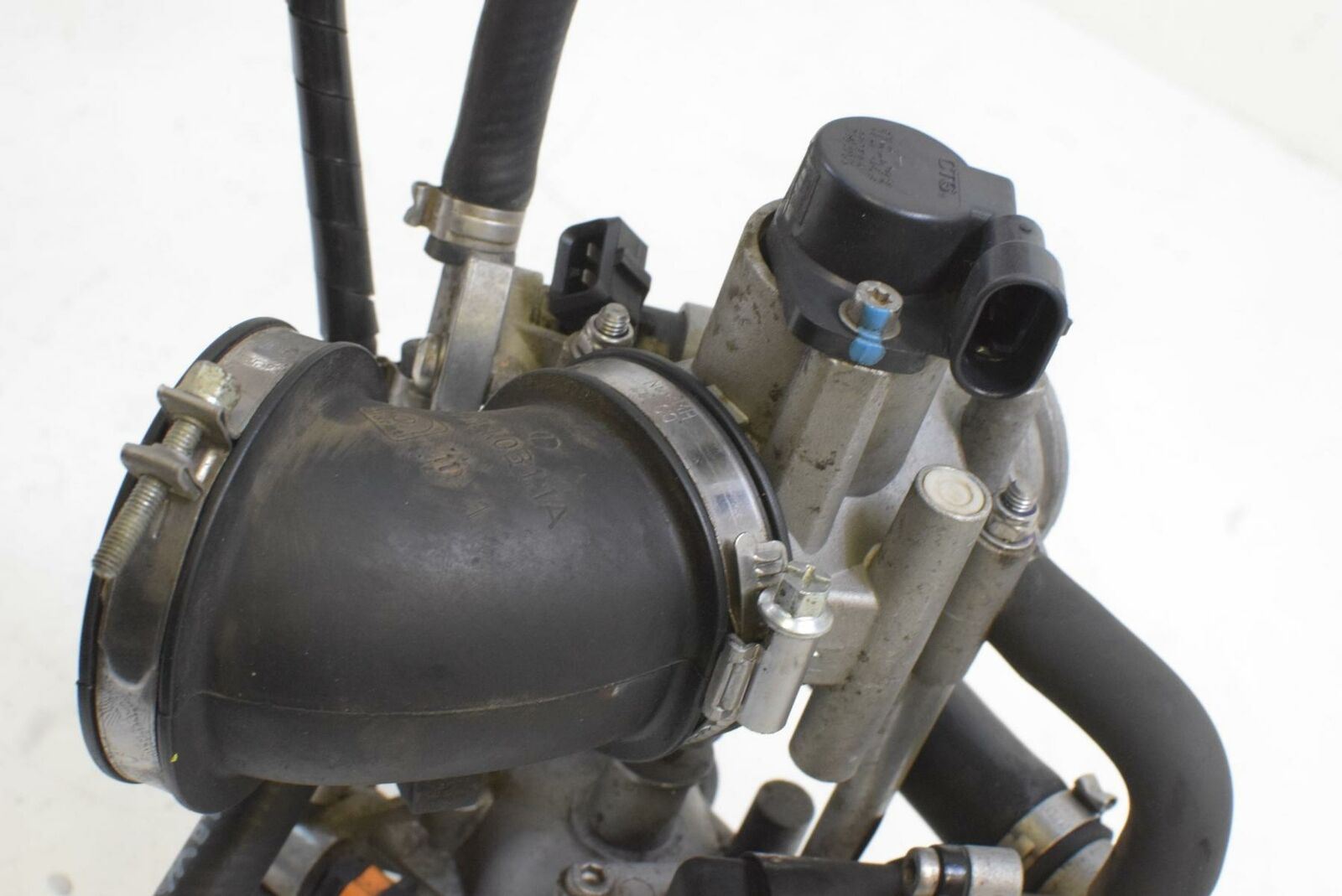 2012 Ducati Hypermotard 1100 Evo SP Throttle Body Fuel Injection 28240851A {{ shop.shopifyCountryName }} - Mototech271