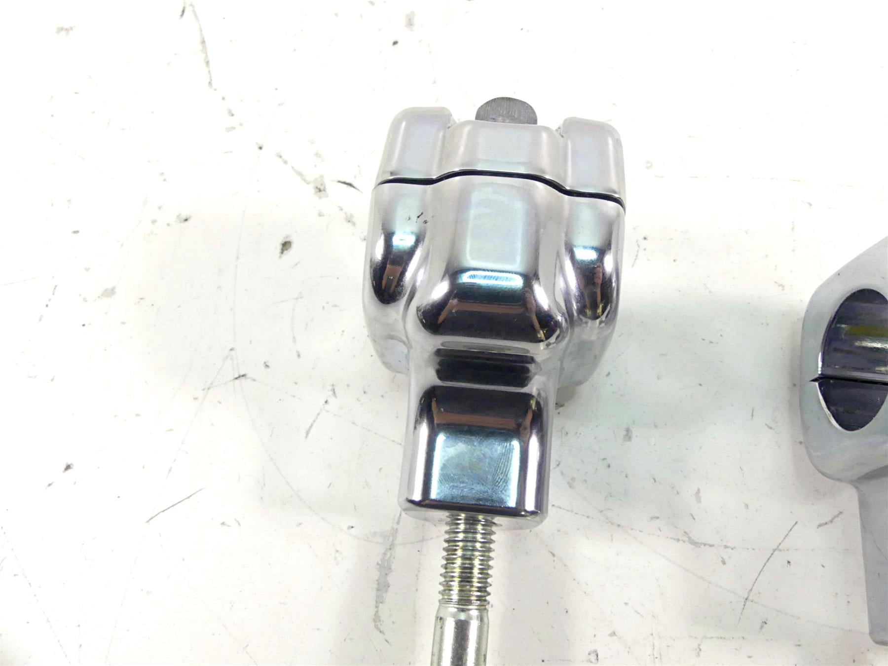 2013 Harley Softail FLSTFB Fat Boy Lo Handlebar Clamp Riser Holder 56887-07 {{ shop.shopifyCountryName }} - Mototech271