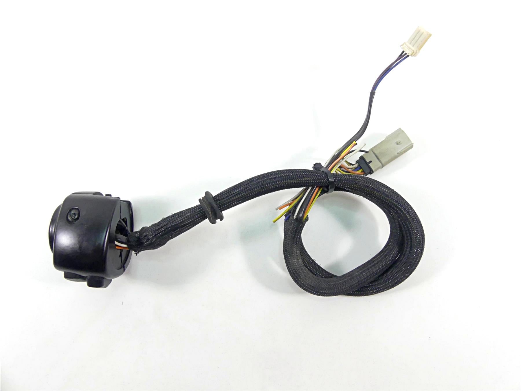2010 Harley FXDF Dyna Fat Bob Left Hand Control Switch -Cut Blinker 71682-06A {{ shop.shopifyCountryName }} - Mototech271
