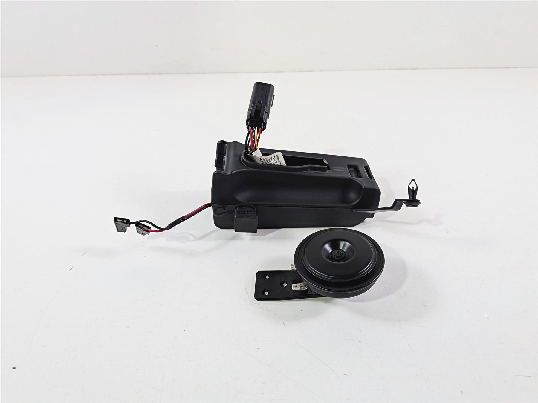2024 Harley Softail FXLRST Low Rider Horn & Wiring Box Set 69201654 {{ shop.shopifyCountryName }} - Mototech271