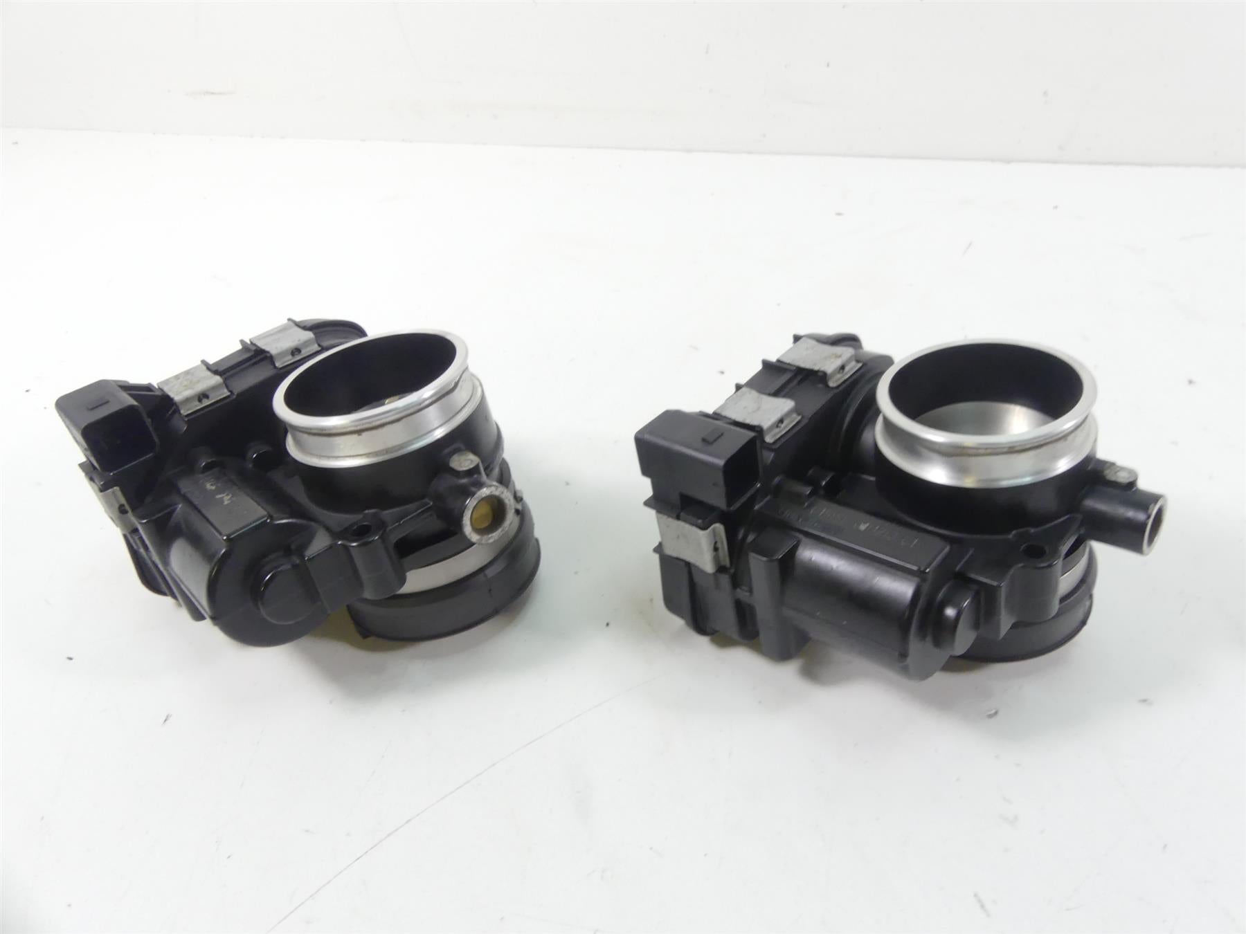 2015 BMW R1200RT K52 Throttle Body Bodies Fuel Injector Inject Set 13548564959 {{ shop.shopifyCountryName }} - Mototech271