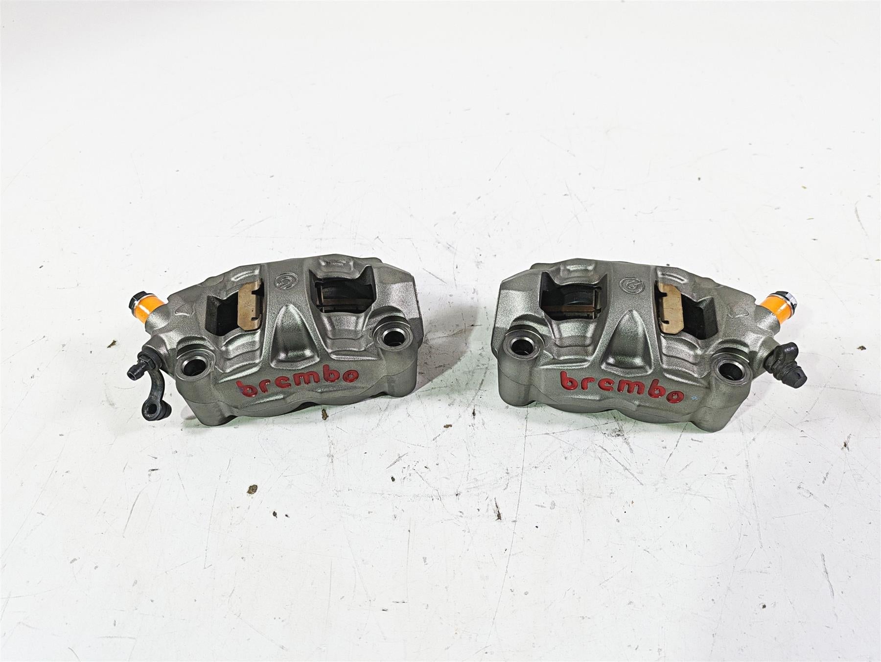 2023 Triumph Street Triple 765 RS Brembo Front Brake Caliper Set 100mm T2022367 {{ shop.shopifyCountryName }} - Mototech271