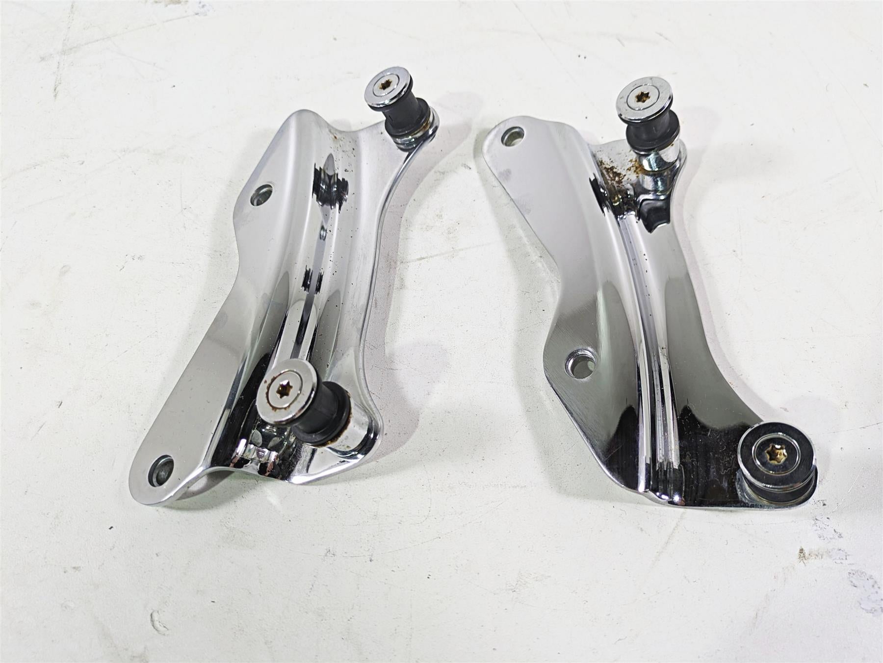 2020 Harley Touring FLHT Electra Glide 4 Point Tour Pak Docking Set 52300353 {{ shop.shopifyCountryName }} - Mototech271