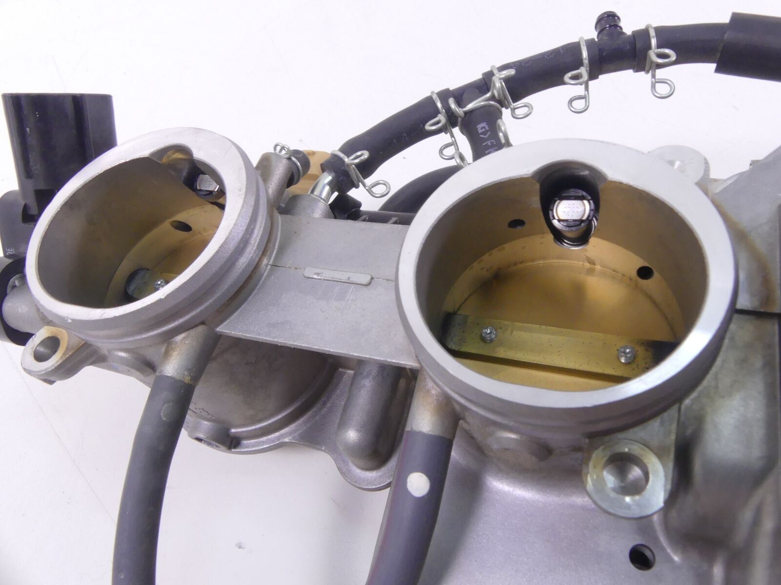 2015 Yamaha YZF-R1M Mikuni Throttle Body Bodies Fuel Injectors 2CR-13750-00-00 {{ shop.shopifyCountryName }} - Mototech271
