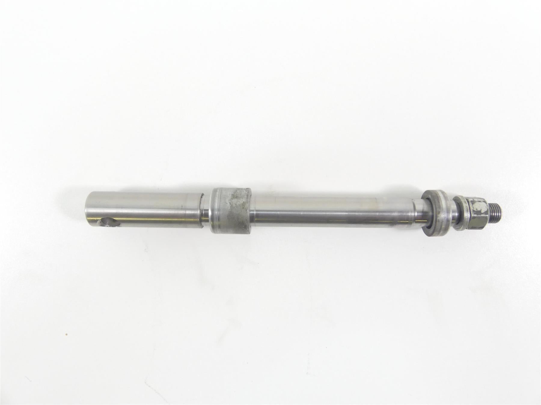 1999 Harley Dyna FXDL Low Rider Front 3/4" Wheel Spindle Axle 43895-87B {{ shop.shopifyCountryName }} - Mototech271