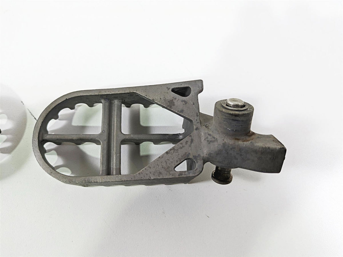 2006 BMW R1200GS K255 Adv Front Footpeg Rest Set 46717694557 {{ shop.shopifyCountryName }} - Mototech271