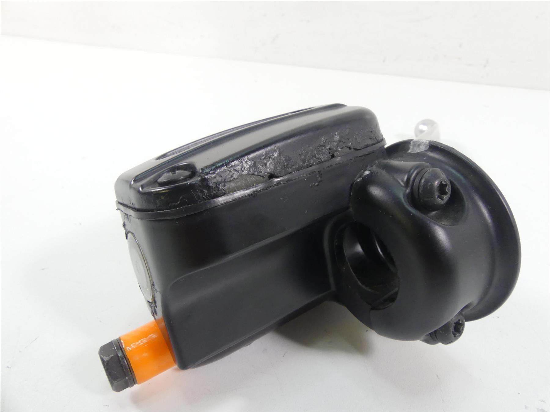 2006 Harley VRSCD Night Rod Front Brake Master Cylinder 11/16" 44551-06C {{ shop.shopifyCountryName }} - Mototech271
