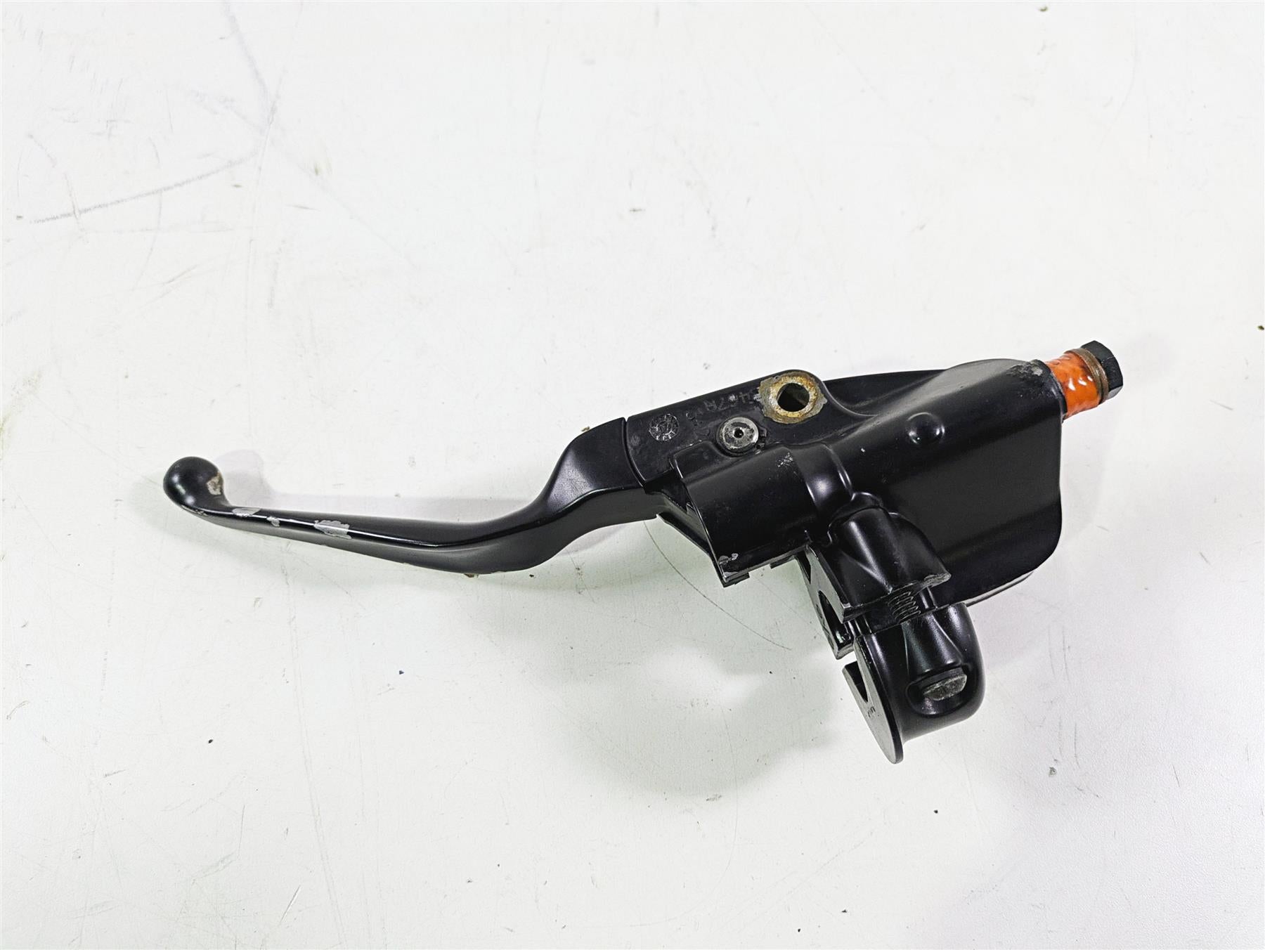 2008 Harley FLSTSB Cross Bones Front Master Cylinder 9/16 45019-08C {{ shop.shopifyCountryName }} - Mototech271