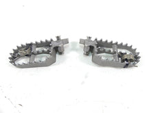 Load image into Gallery viewer, 2016 BMW R1200GS Adv K51 Rider Footpeg Foot Peg Set 46718529843 46718529844
