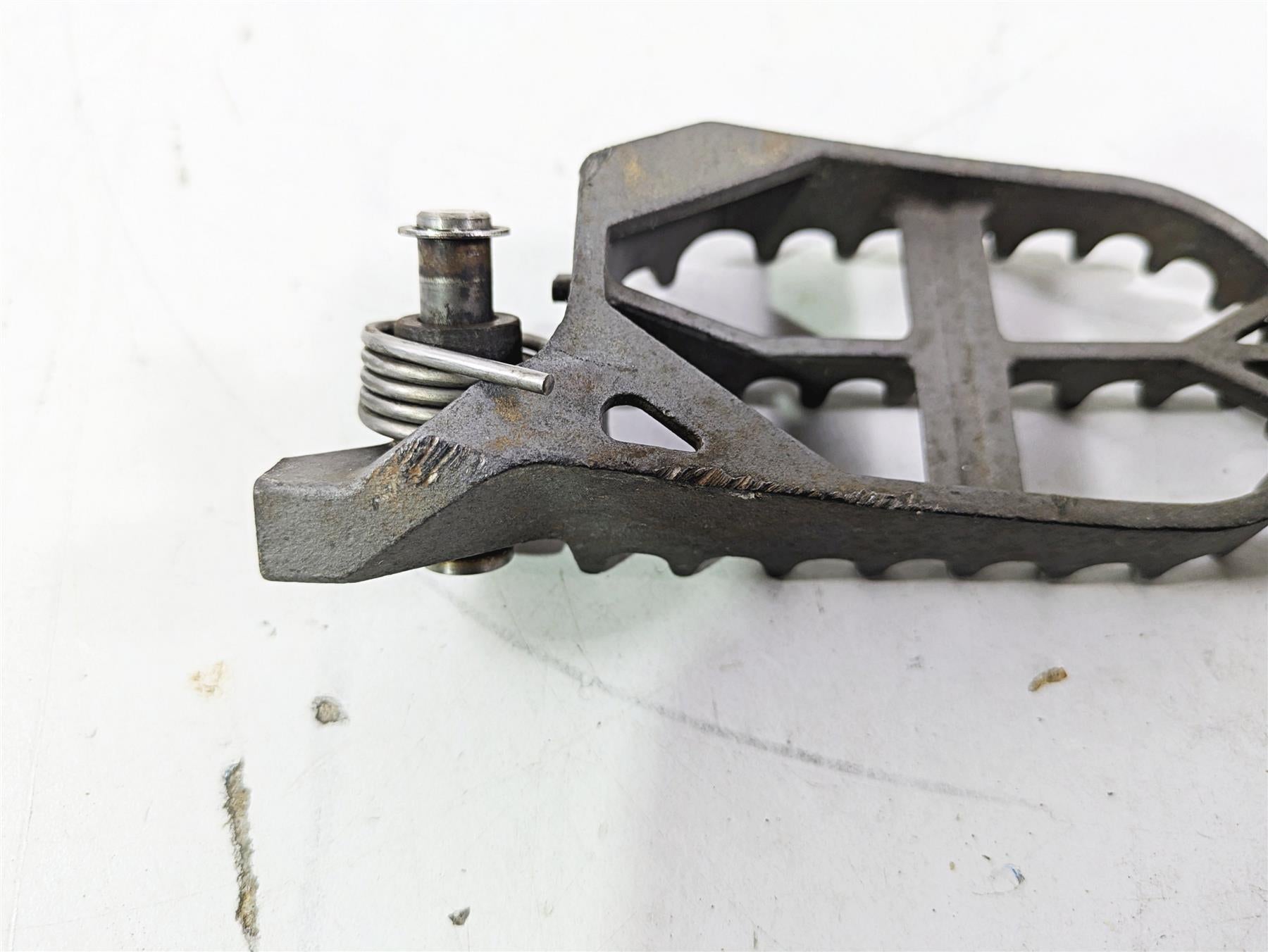 2015 BMW R1200GS Adv K51 Oem Rider Footpeg Foot Peg Set 46718529843 46718529844 {{ shop.shopifyCountryName }} - Mototech271