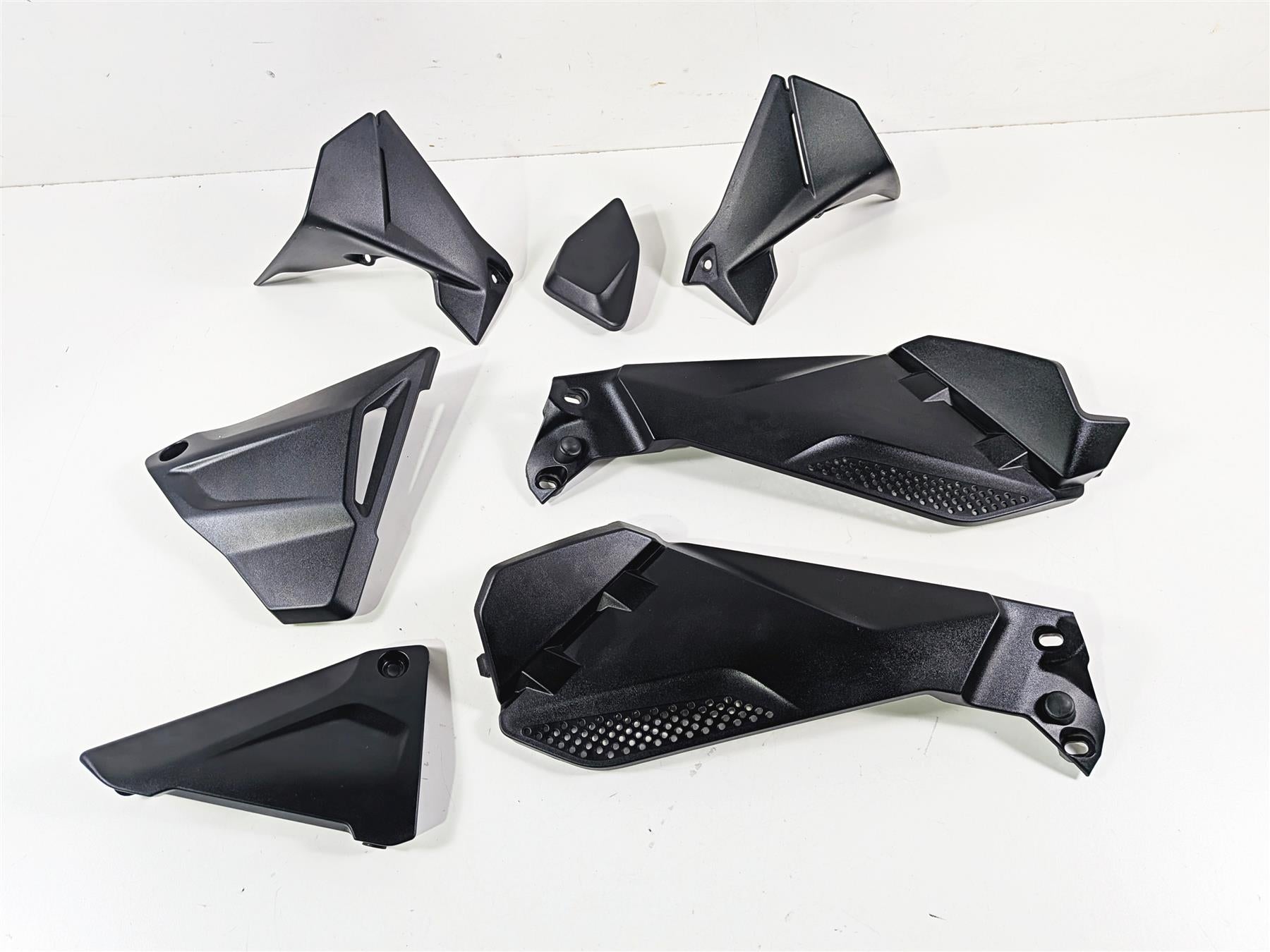 2016 BMW R1200 GS K50 Plastic Cover Infill Fairing Set 46638528675 46638528676 {{ shop.shopifyCountryName }} - Mototech271