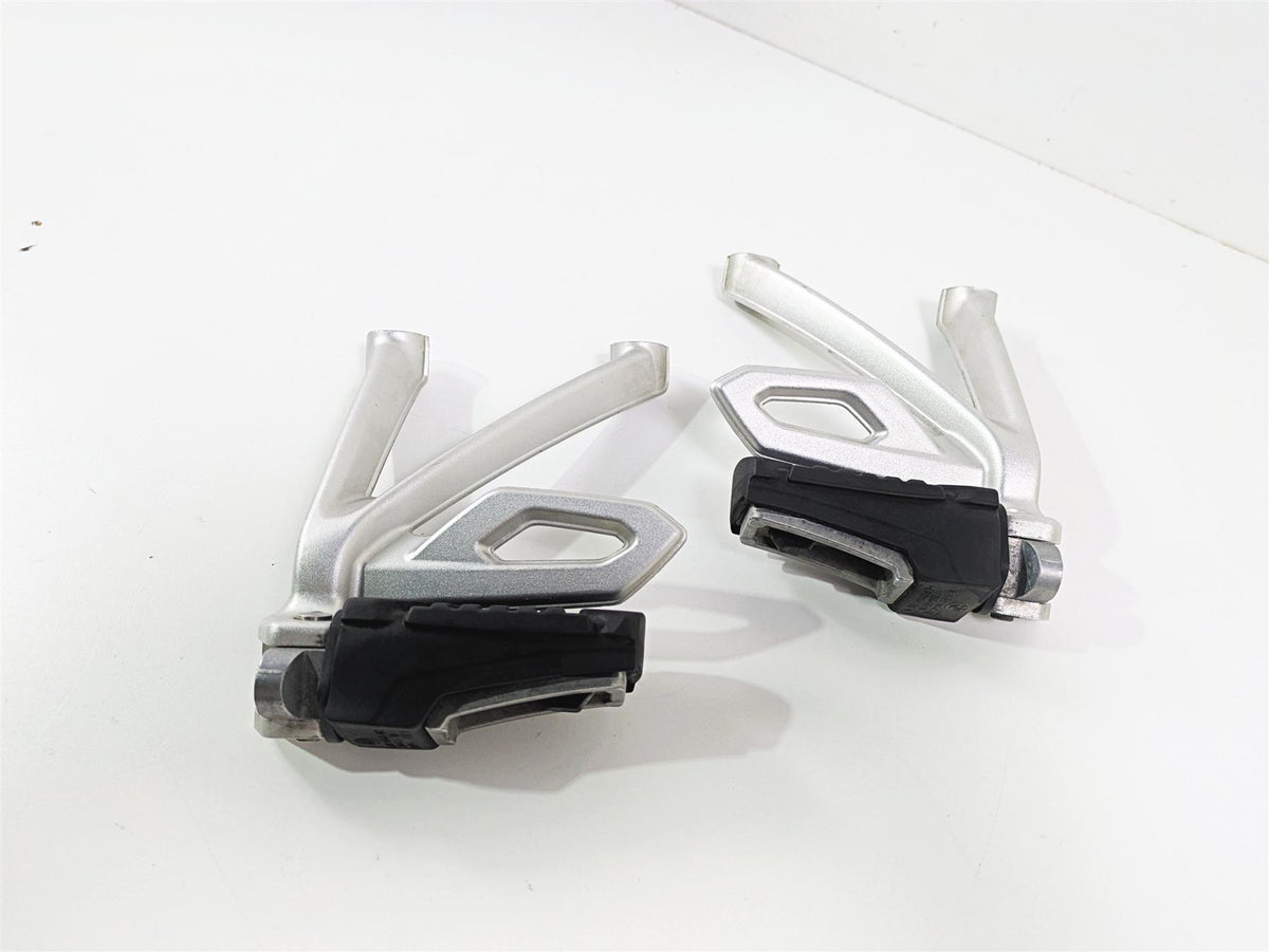 2015 BMW R1200 GS Adv K51 Rear Passenger Footpeg Set 46718526741 46718526742 {{ shop.shopifyCountryName }} - Mototech271