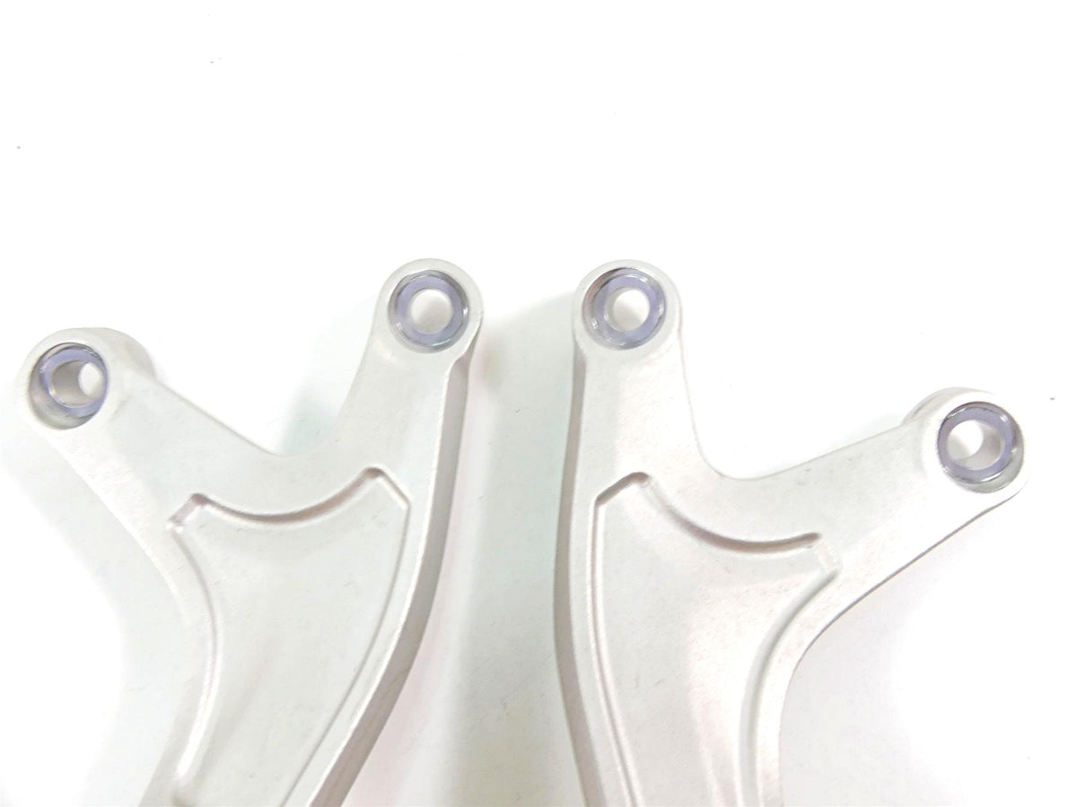 2022 Triumph Speed Triple 1200 RS Rear Passenger Footpeg Rest T2082430 T2082440 {{ shop.shopifyCountryName }} - Mototech271