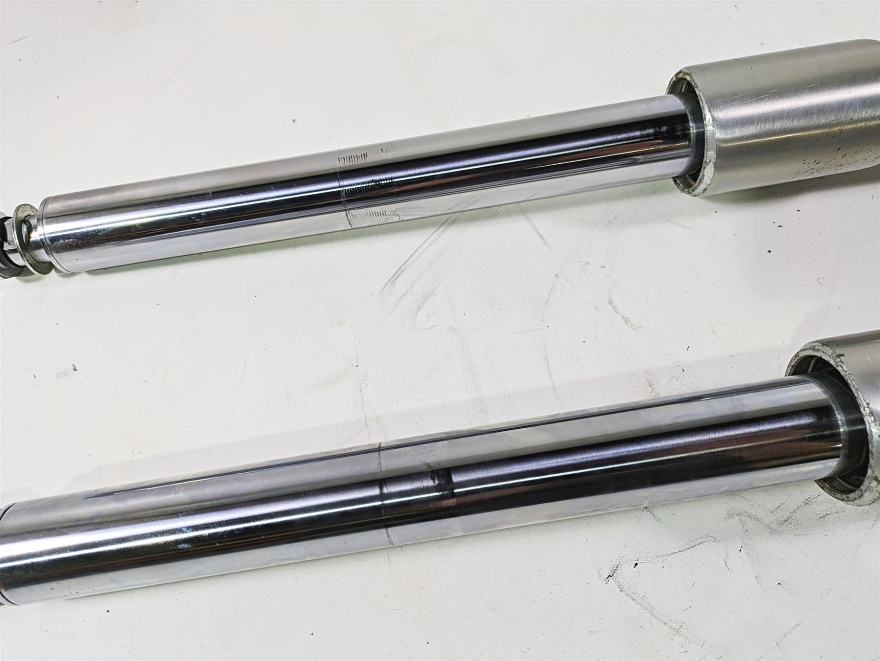 2008 Harley FLSTC Softail Heritage Straight Front Fork Leg Set 41mm 45915-08A {{ shop.shopifyCountryName }} - Mototech271