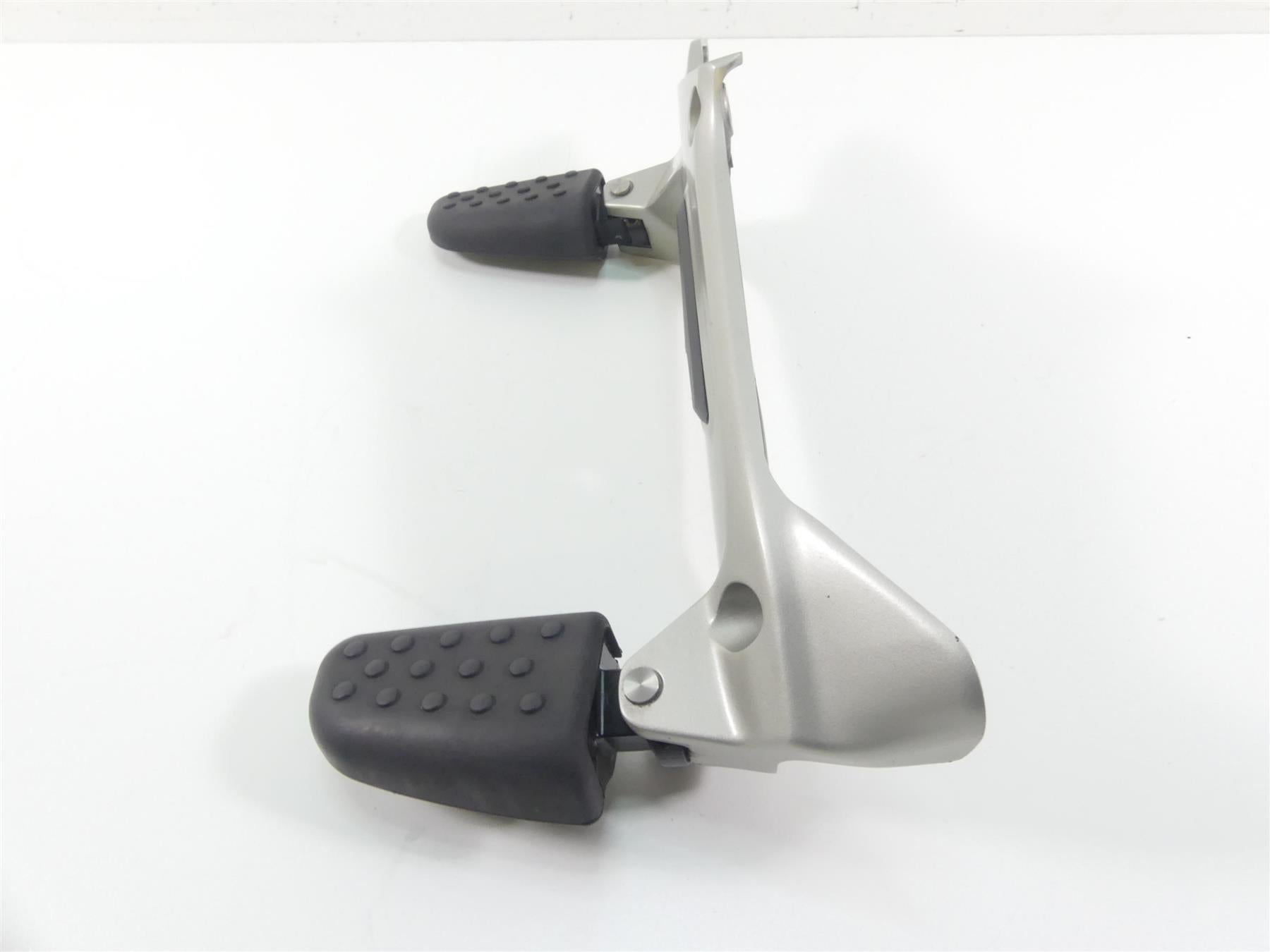 2014 BMW K1600 GTL K48 Right Footpeg Foot Peg & Bracket Mount 46717728224 {{ shop.shopifyCountryName }} - Mototech271