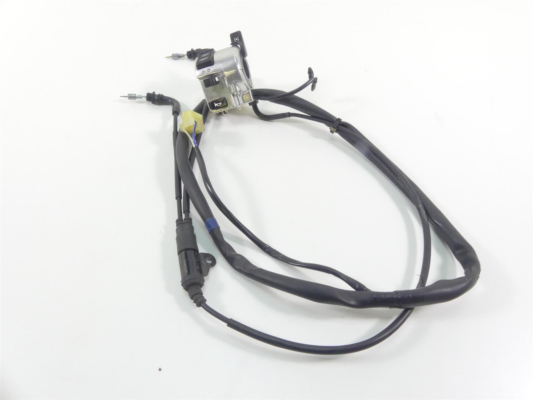 2007 Honda VT1100 C2 Shadow Left Hand Turn Signal Control Switch 35020-MCK-A00 {{ shop.shopifyCountryName }} - Mototech271