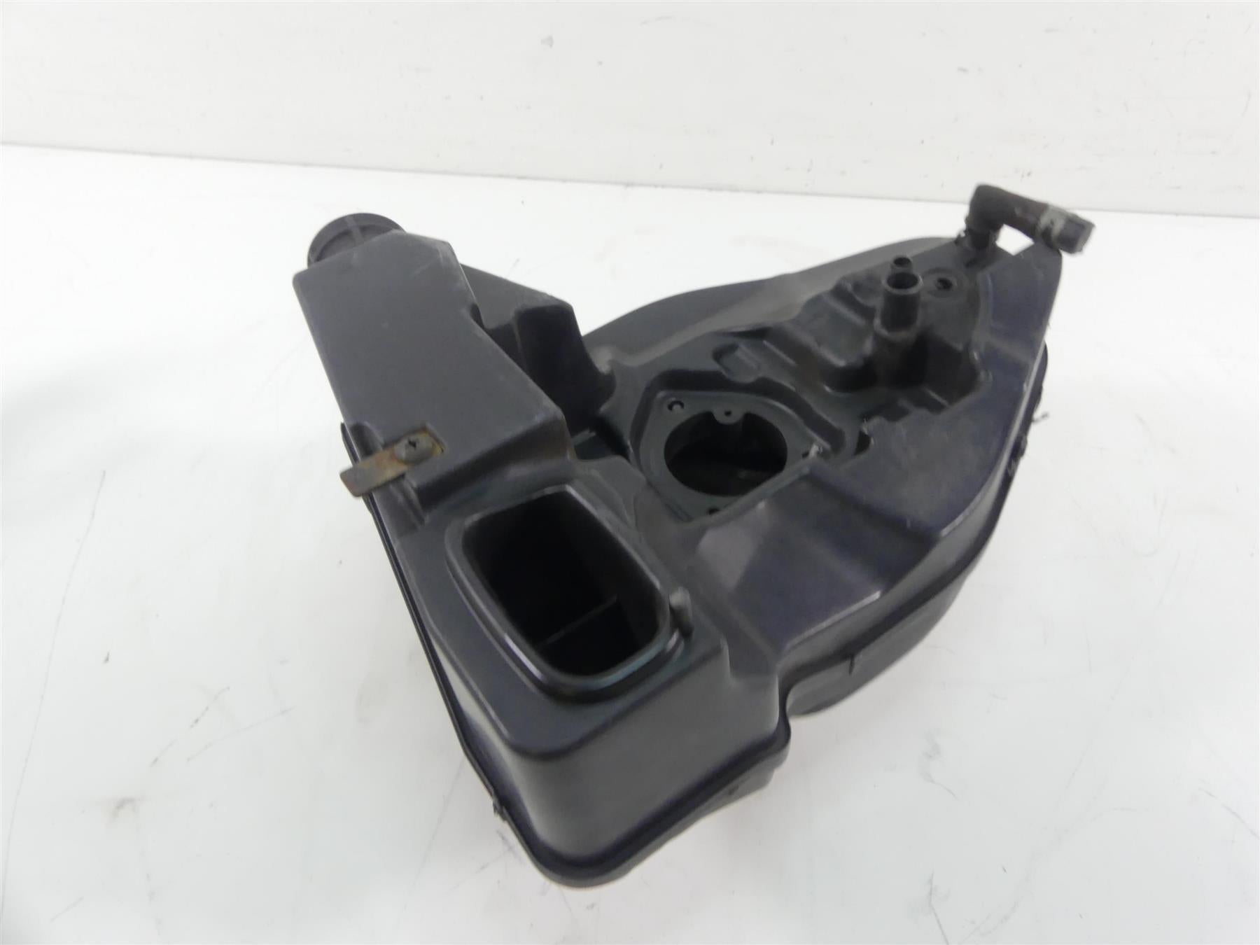 2003 Honda VTX1300 S Air Box Cleaner Filter + Chrome Cover 17221-MEA-670 {{ shop.shopifyCountryName }} - Mototech271