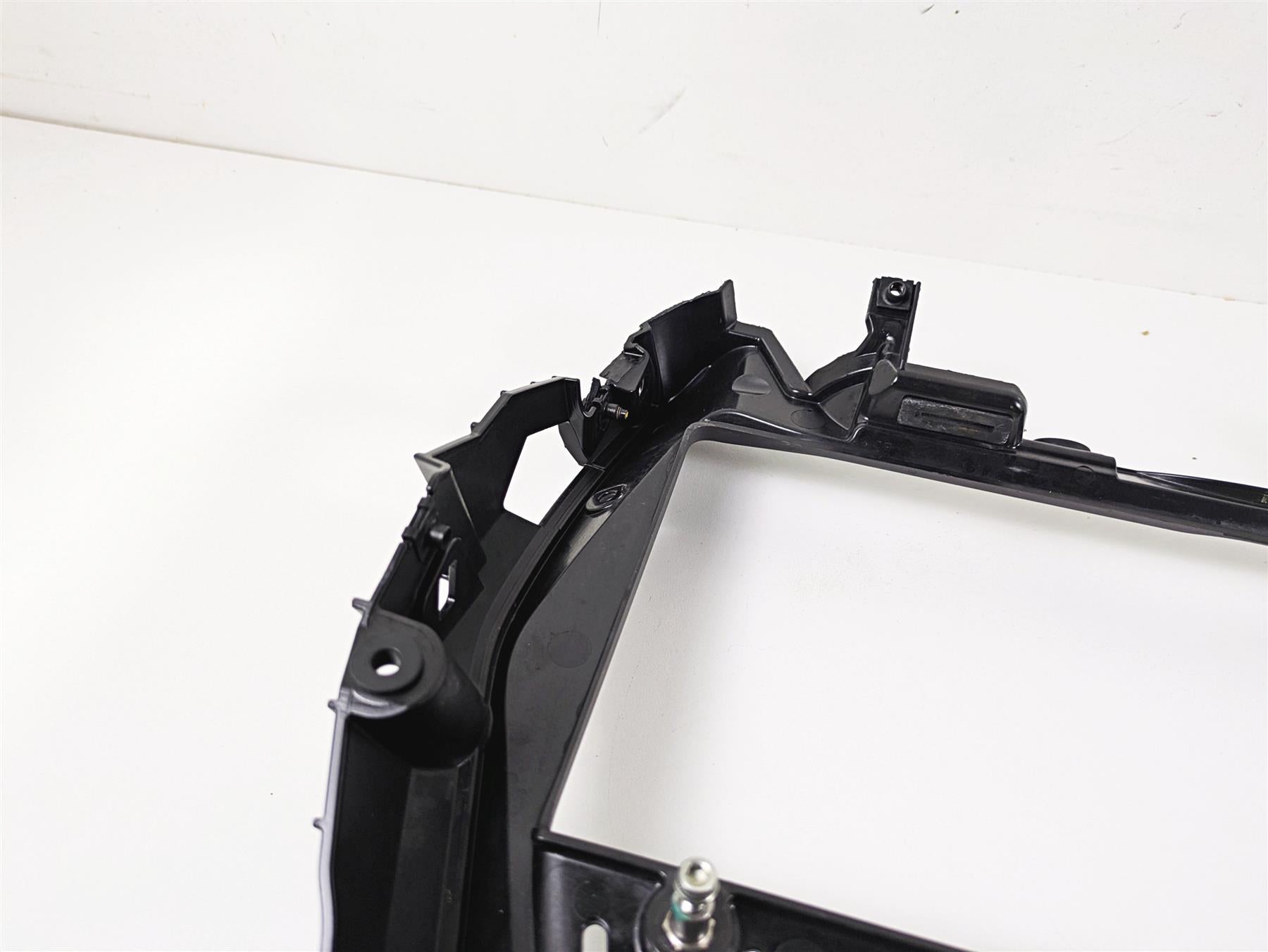 2022 Ducati Streetfighter V2 Radiator Fan & Shroud Cover Set 8292A342A 48412802A {{ shop.shopifyCountryName }} - Mototech271