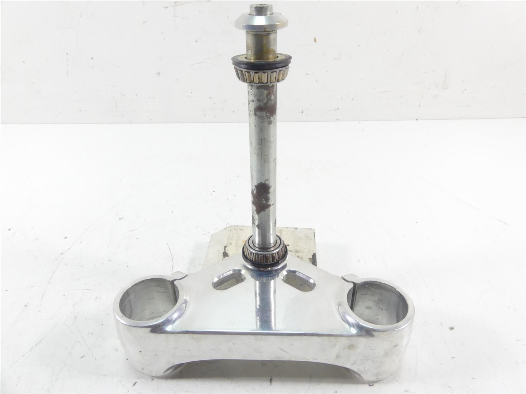 2012 Harley VRSCF Muscle Rod Lower Triple Tree Steering Clamp 46892-09B | Mototech271