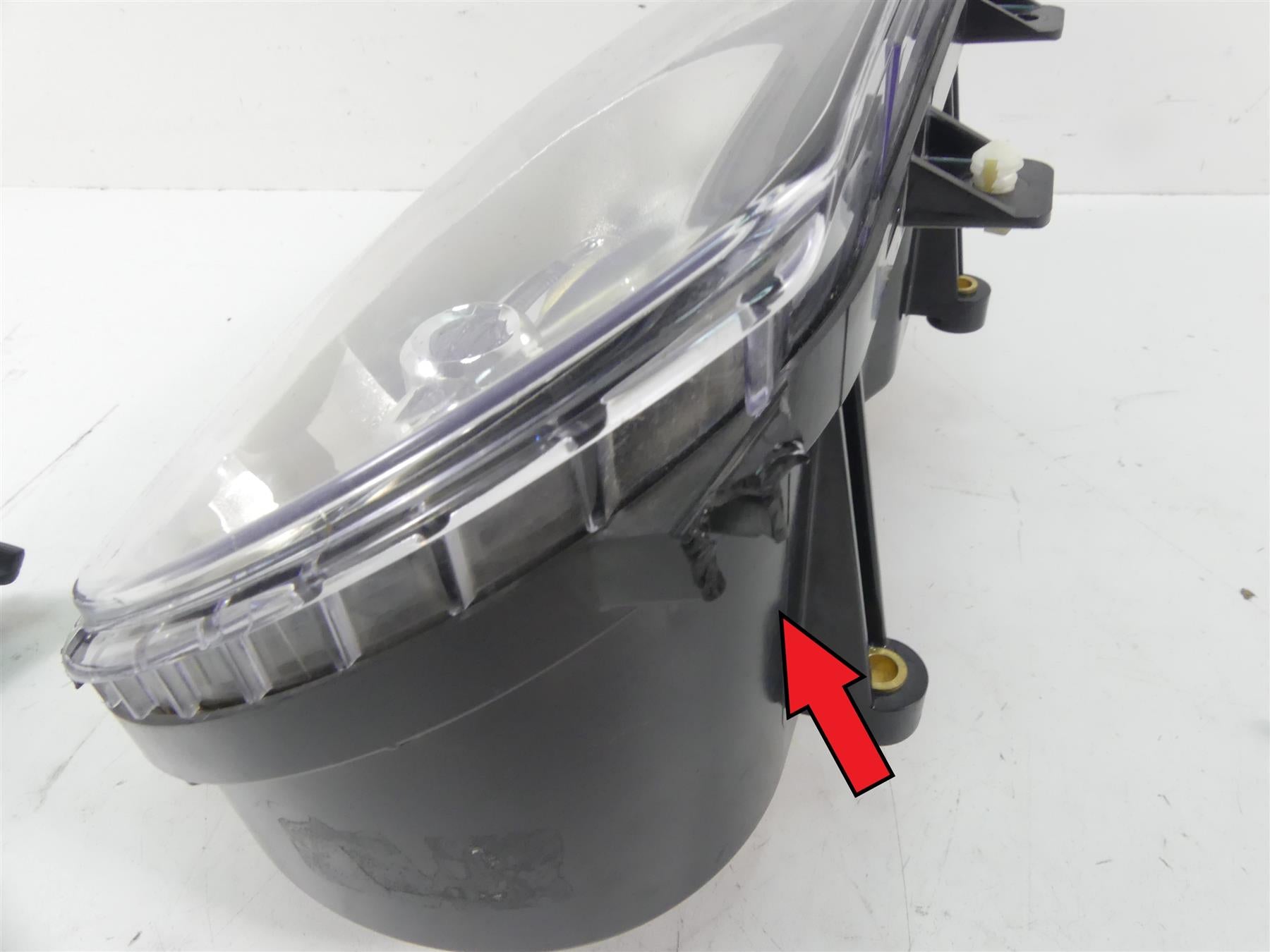 2016 Harley Touring FLTRX Road Glide Headlight Head Light Set 19K -Read 67700199 {{ shop.shopifyCountryName }} - Mototech271
