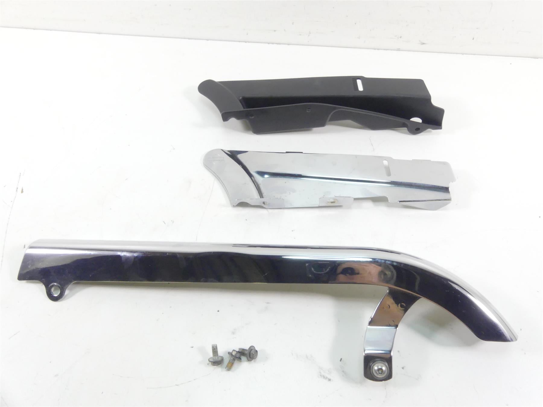 2009 Harley FXDL Dyna Low Rider Rear Chrome Belt Guard Protection 60633-08 {{ shop.shopifyCountryName }} - Mototech271
