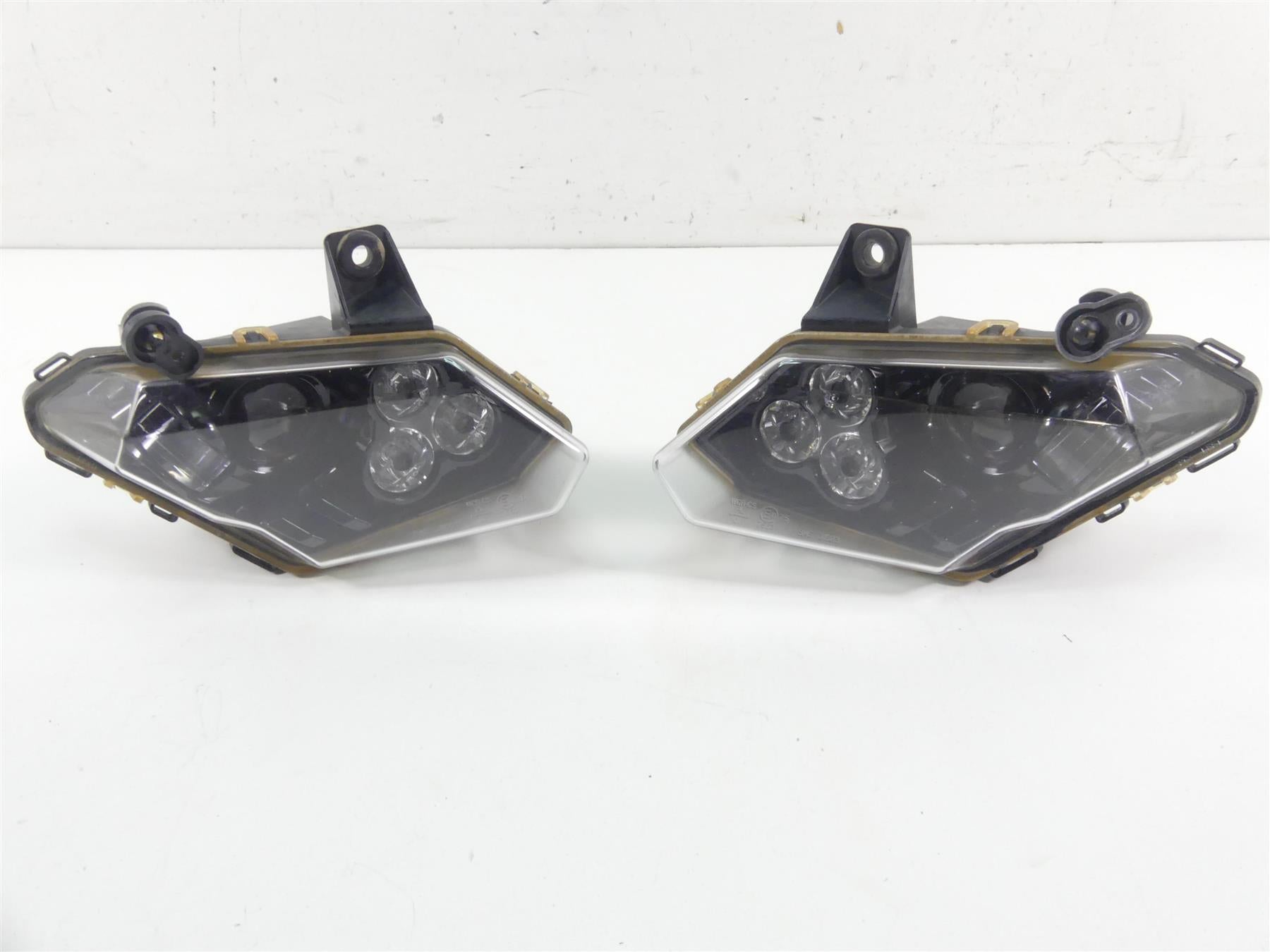 2020 Can Am Maverick X3 XMR Turbo RR Headlight Head Light Lamp Set 710004658 | Mototech271