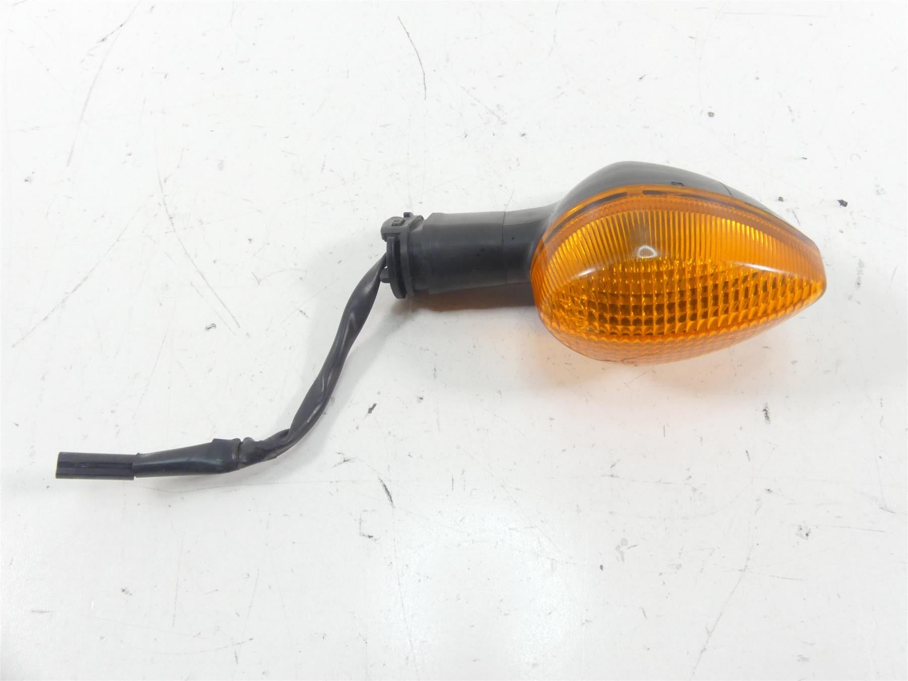 2008 Yamaha FZ1 Fazer Front Right Turn Signal Blinker 5PW-83310-10-00 {{ shop.shopifyCountryName }} - Mototech271