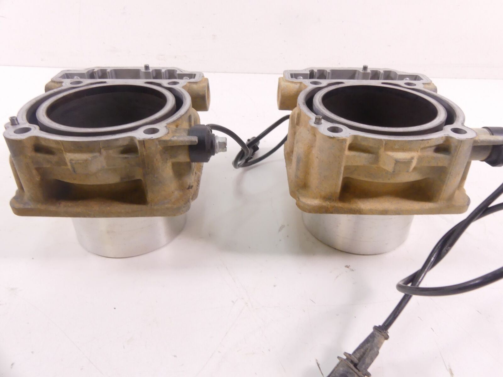 2014 Can-Am Maverick 1000R STD Piston Jug Cylinder Set 420413111 420413115 {{ shop.shopifyCountryName }} - Mototech271