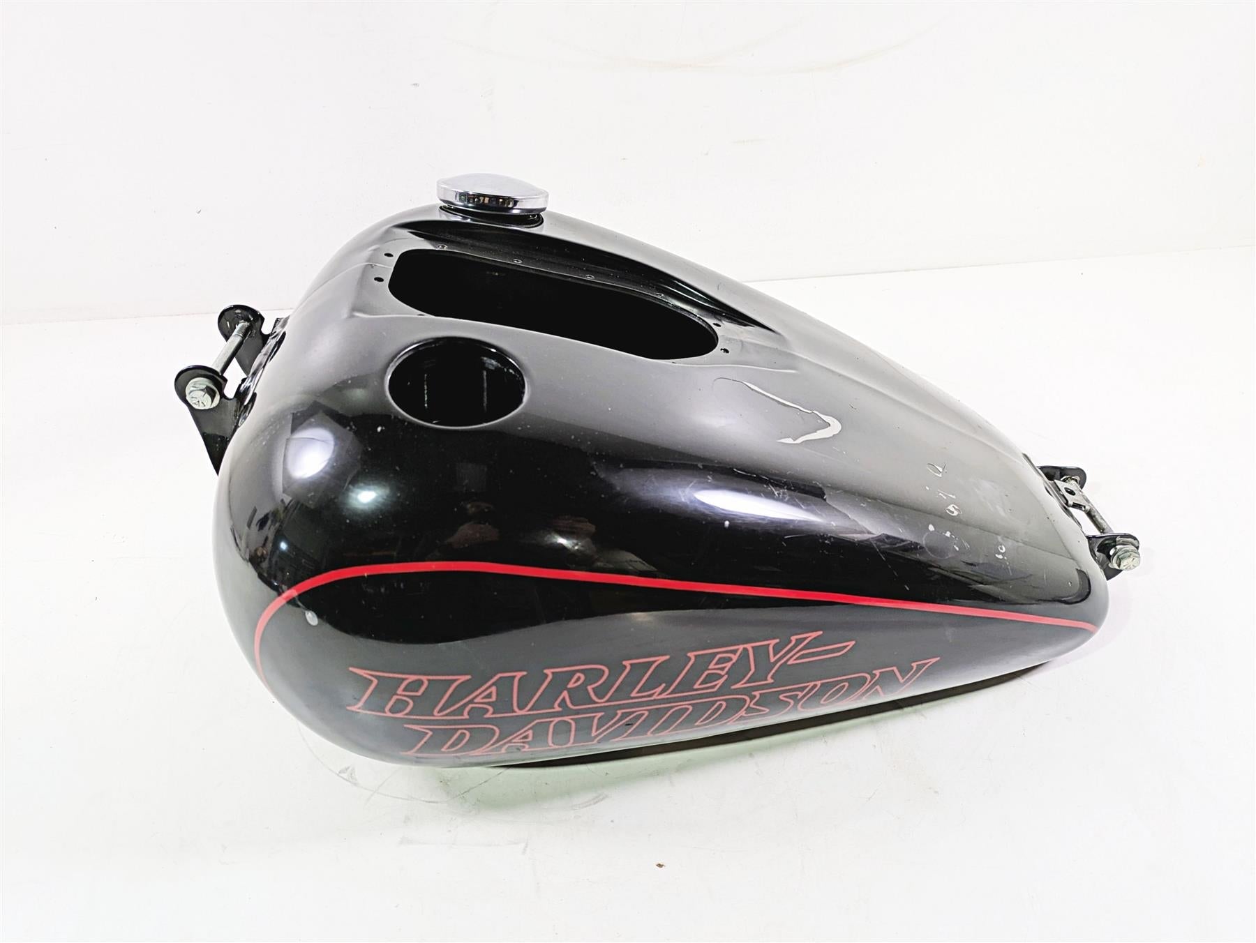 2016 Harley FXDL Dyna Low Rider Fuel Gas Petrol Tank Reservoir