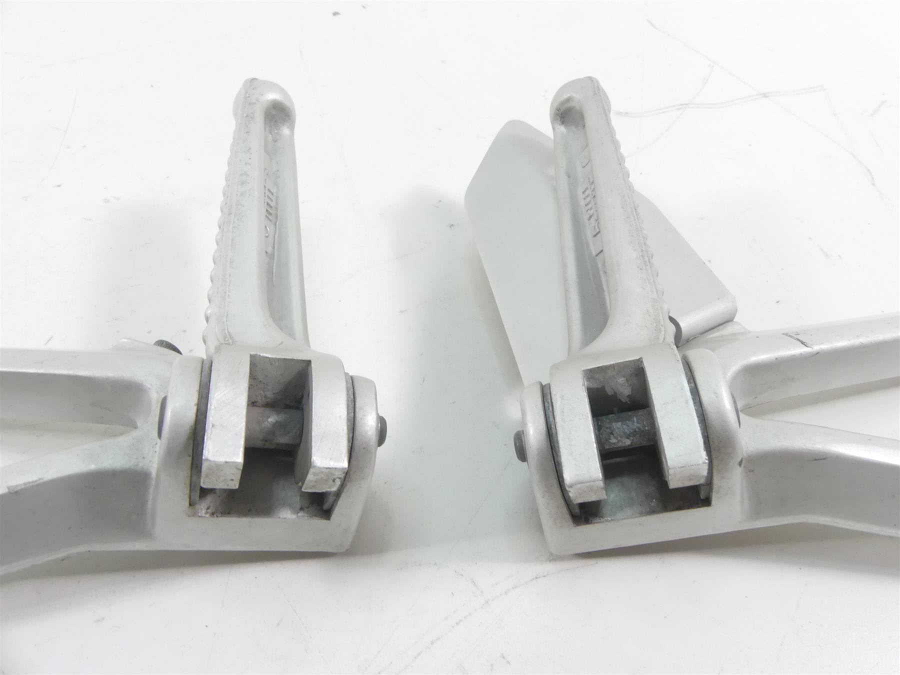2006 Ducati 999 Biposto Rear Passenger Pillion Footpeg Foot Peg Set 82410811A {{ shop.shopifyCountryName }} - Mototech271