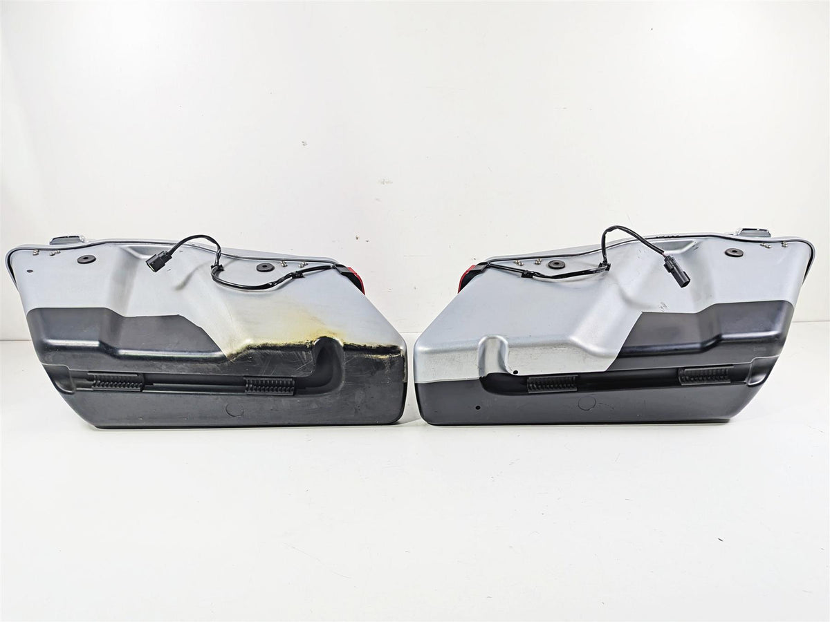 2020 Harley Touring FLTRK Road Glide Left Right Saddlebag Set 90200412 90200414 {{ shop.shopifyCountryName }} - Mototech271