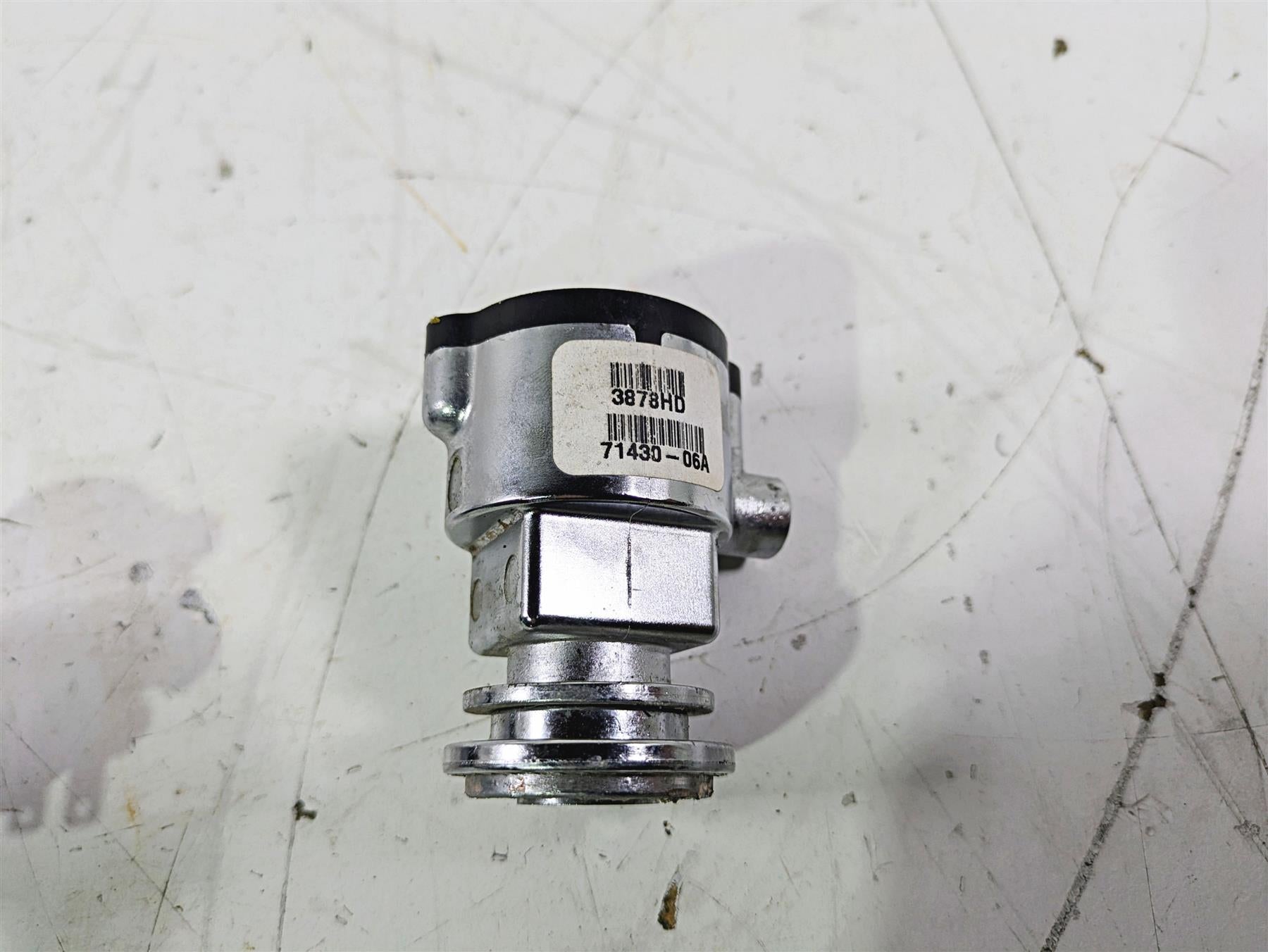 2007 Harley FXDWG Dyna Wide Glide Ignition Switch + Steering Lock -Vin 71430-06A {{ shop.shopifyCountryName }} - Mototech271