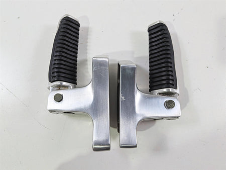 2006 Suzuki C90 VL1500T Boulevard Rear Passenger Footpeg Set 43811-10F10 {{ shop.shopifyCountryName }} - Mototech271