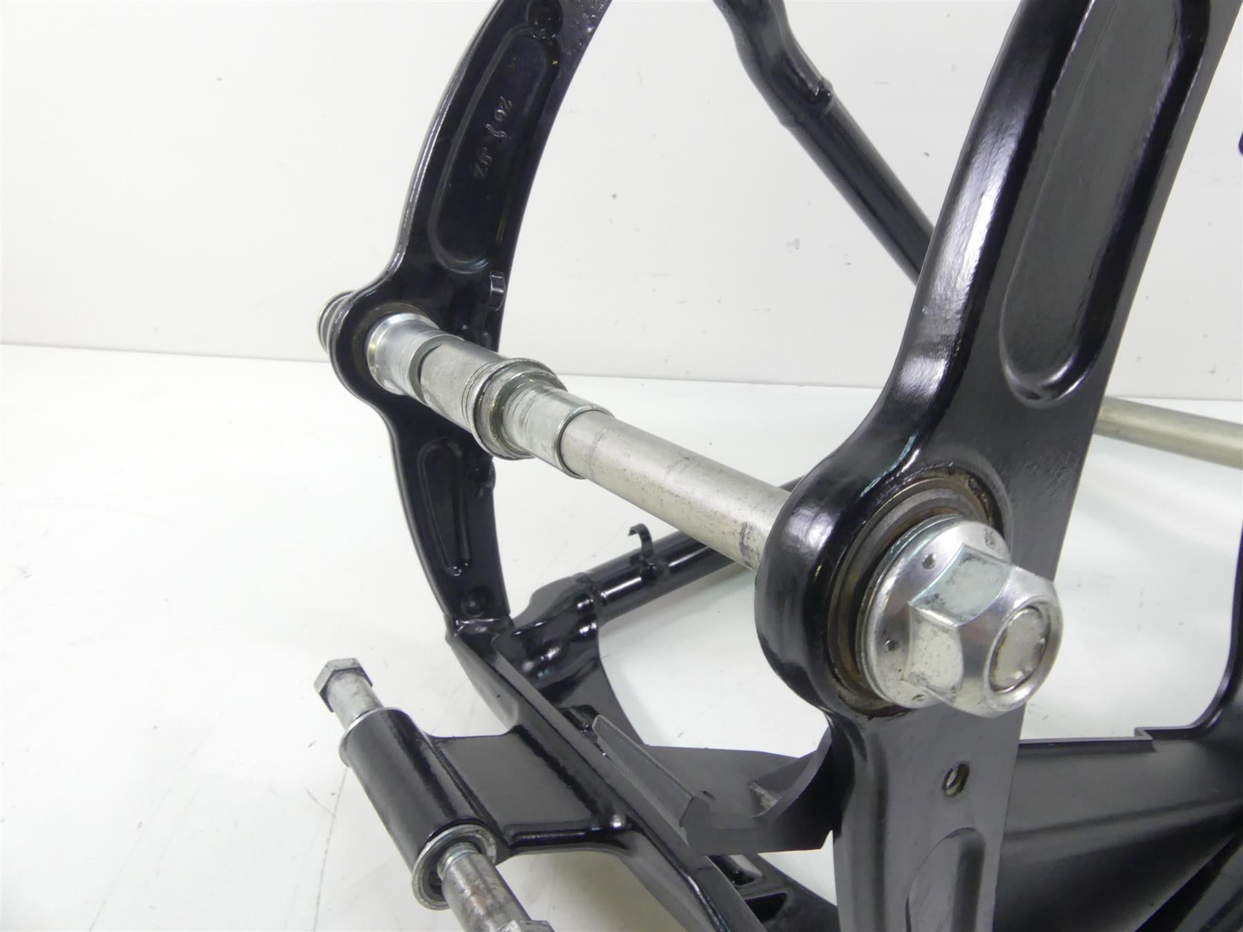 2017 Harley FLS Softail Slim Rear Swingarm Swing Arm + Guards & Axle 47573-11 {{ shop.shopifyCountryName }} - Mototech271