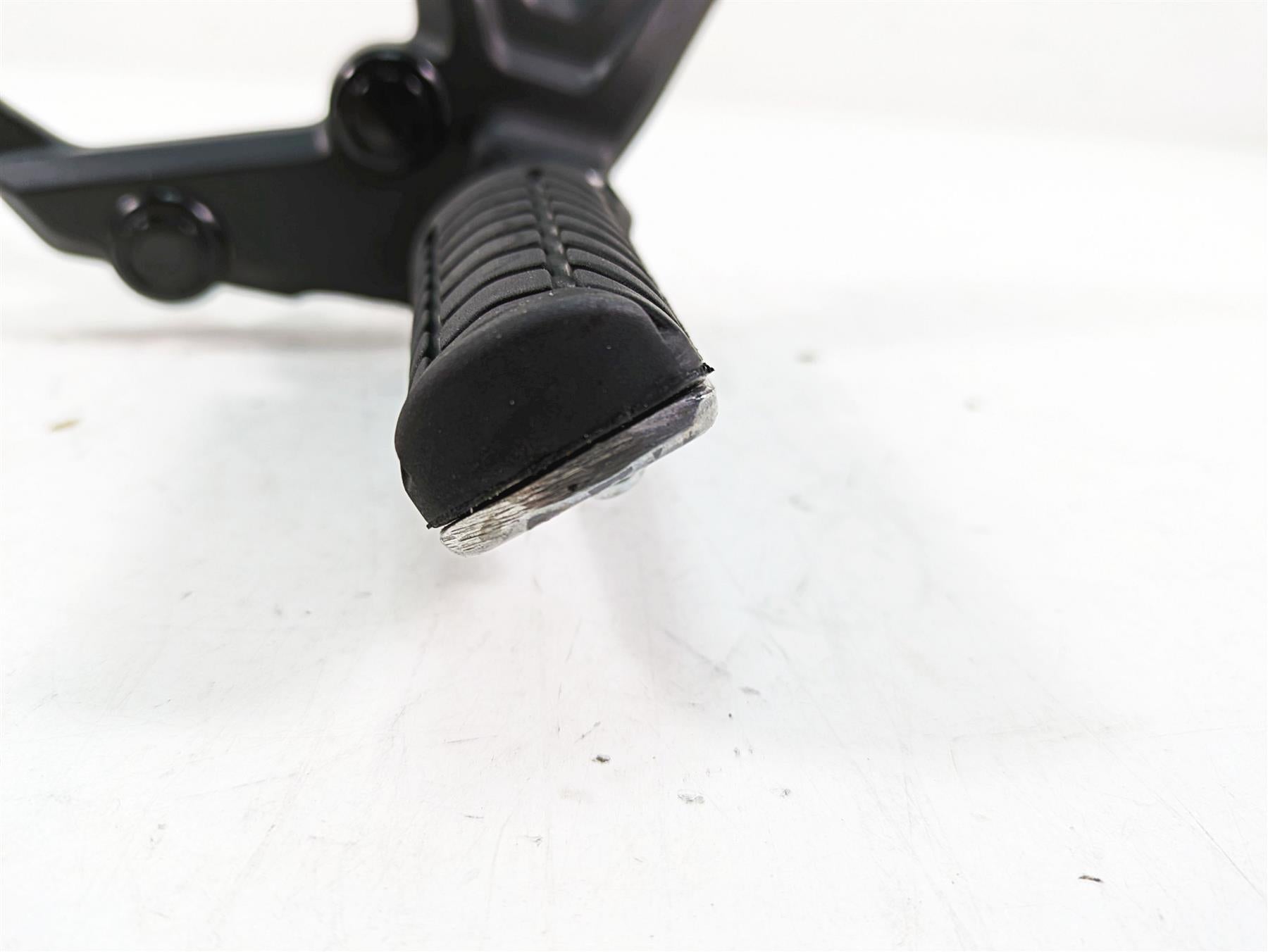 2018 Kawasaki ZX1002 Ninja H2 SX Right Passenger Foot Peg - Read 35063-1421-46R {{ shop.shopifyCountryName }} - Mototech271