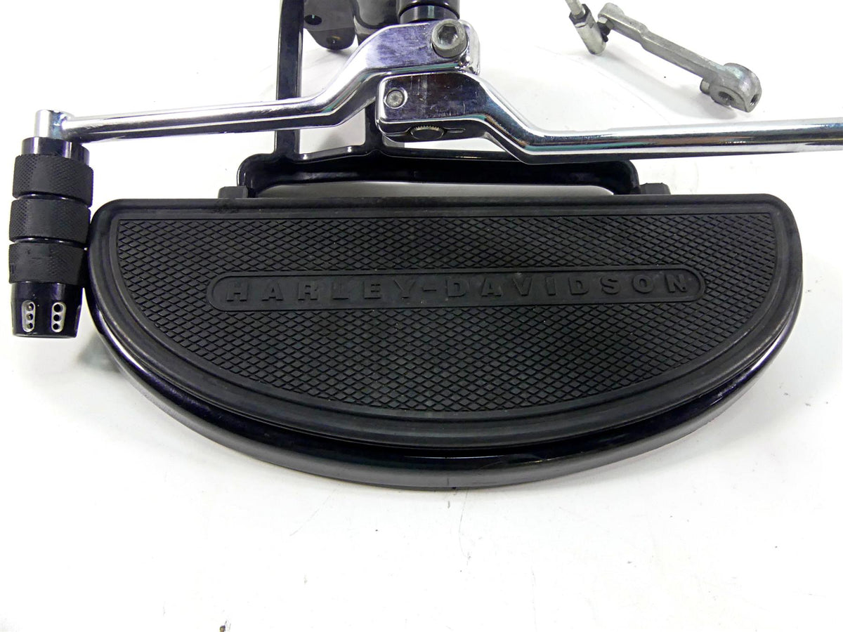 2016 Harley Softail FLS Slim Left Front Floorboard & Shifter Set 33630-07A {{ shop.shopifyCountryName }} - Mototech271