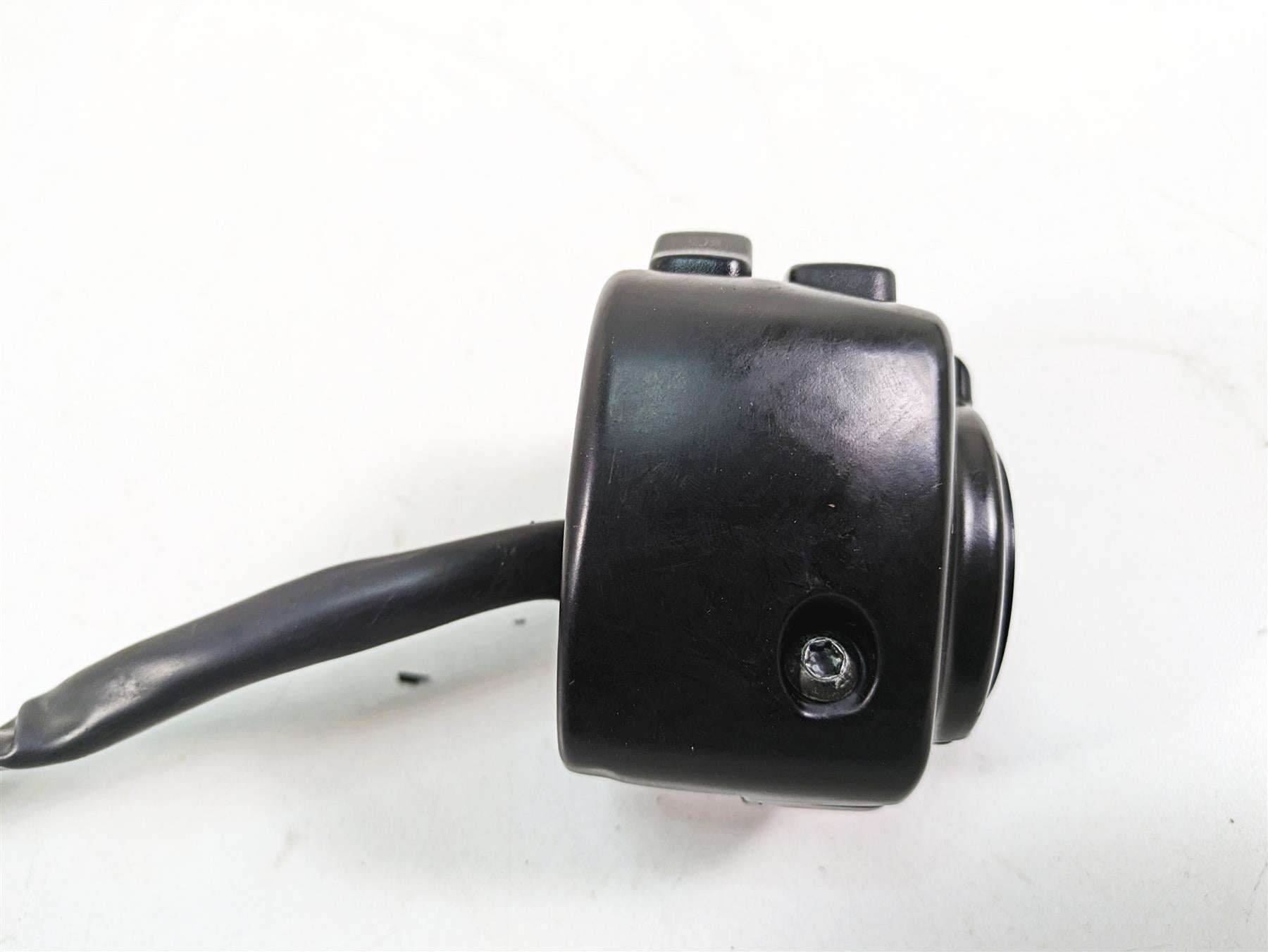 2009 Harley Softail FLSTSB Cross Bones Left Hand Light Control Switch 71682-06 {{ shop.shopifyCountryName }} - Mototech271
