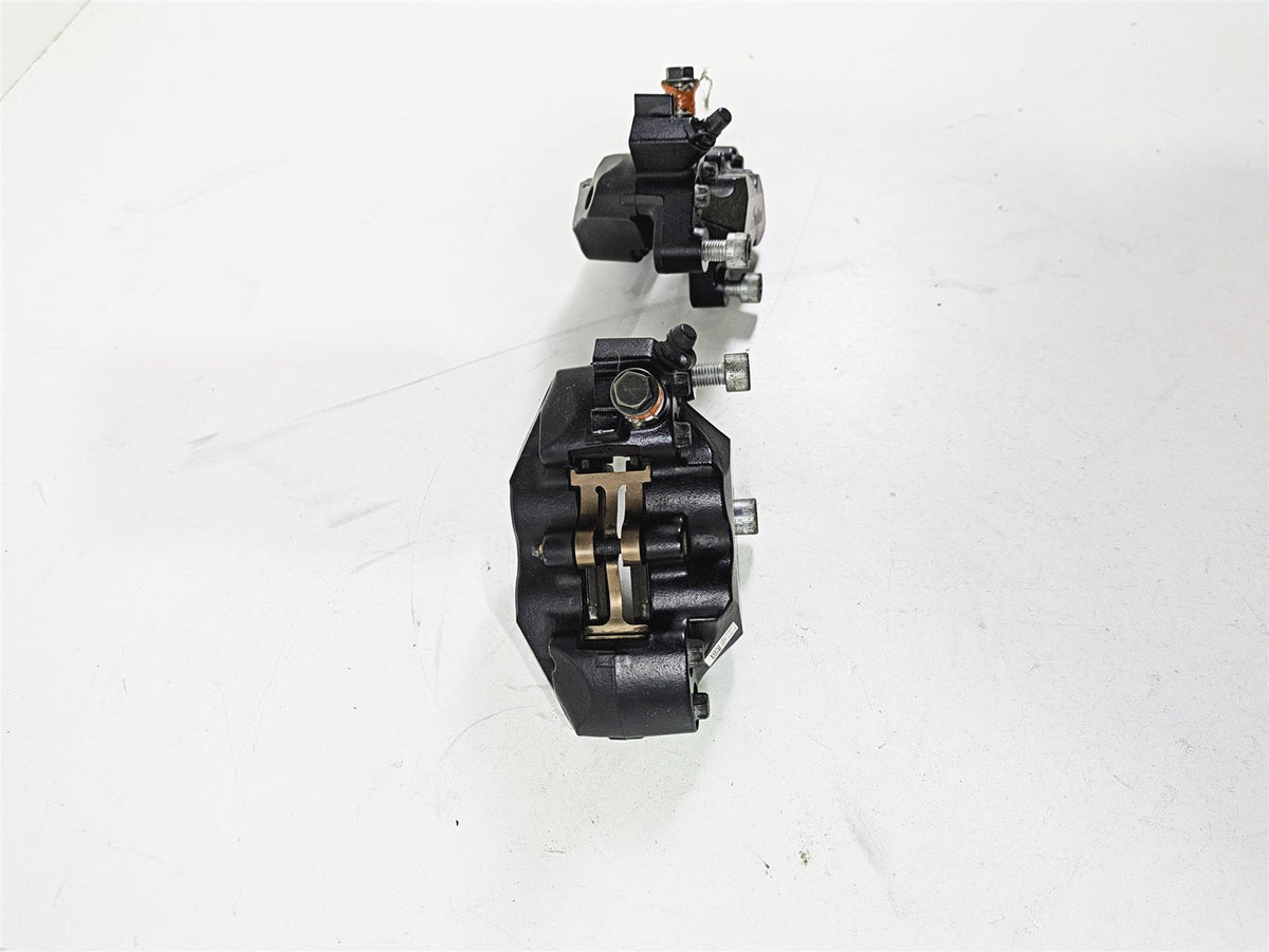 2017 Indian Chieftain Limited Front Brake Caliper Set 1912390 1912391 {{ shop.shopifyCountryName }} - Mototech271