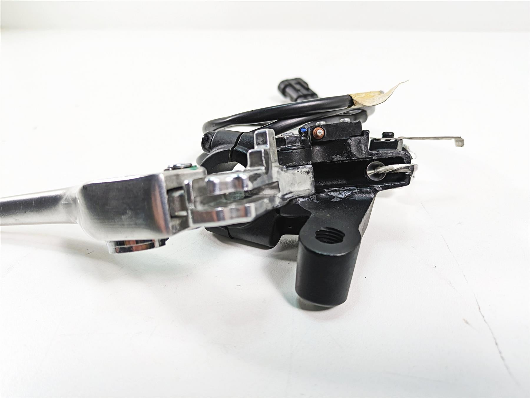 2020 Moto Guzzi V85 TT Adventure Clutch Perch Lever Handle Set 2B004720 {{ shop.shopifyCountryName }} - Mototech271