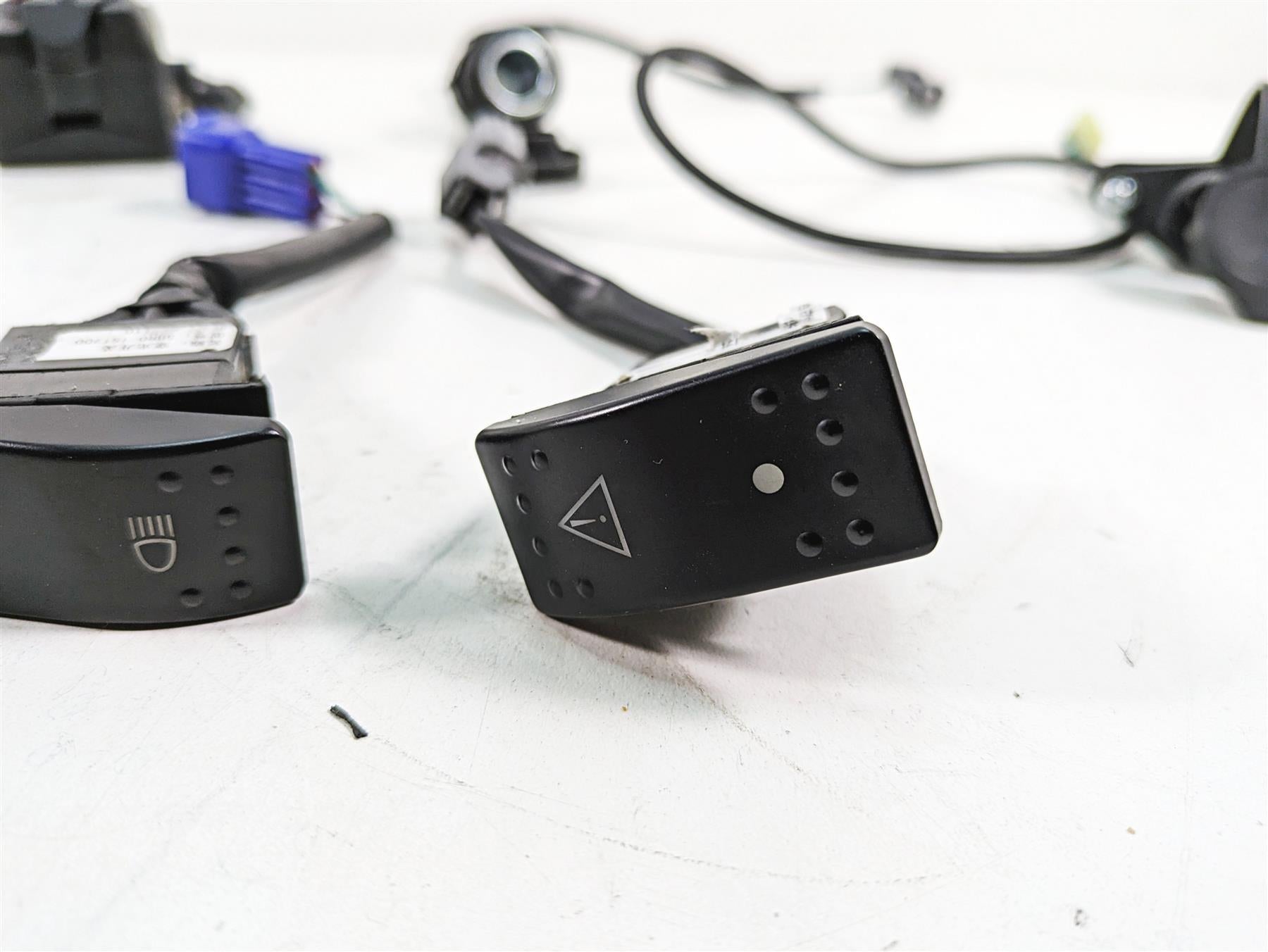 2021 CFMoto Zforce 500 Trail All Light Awd 4Wd Switch Set L 7000-151100-10000 {{ shop.shopifyCountryName }} - Mototech271