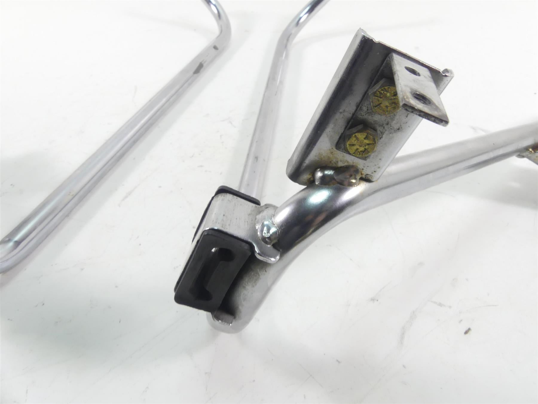 2011 Harley Touring FLTRU Road Glide Saddlebag Mount Holder Rail Set 49206-09A {{ shop.shopifyCountryName }} - Mototech271