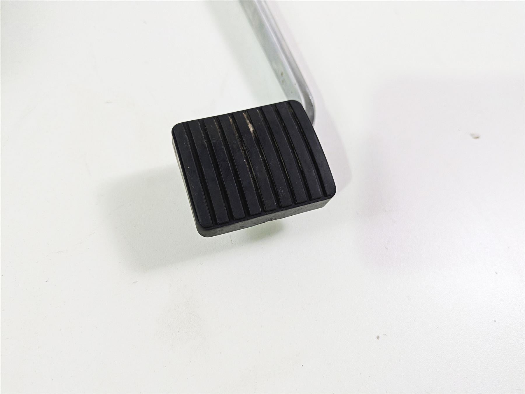 2008 Kawasaki VN1600 Vulcan Nomad Front Left Floorboard & Shifter Set 34003-0061 {{ shop.shopifyCountryName }} - Mototech271