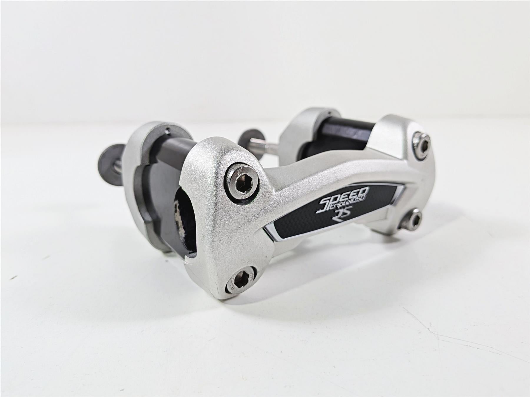 2019 Triumph Speed Triple RS 1050 Handlebar Holder Riser 3" Extensions T2041599 {{ shop.shopifyCountryName }} - Mototech271
