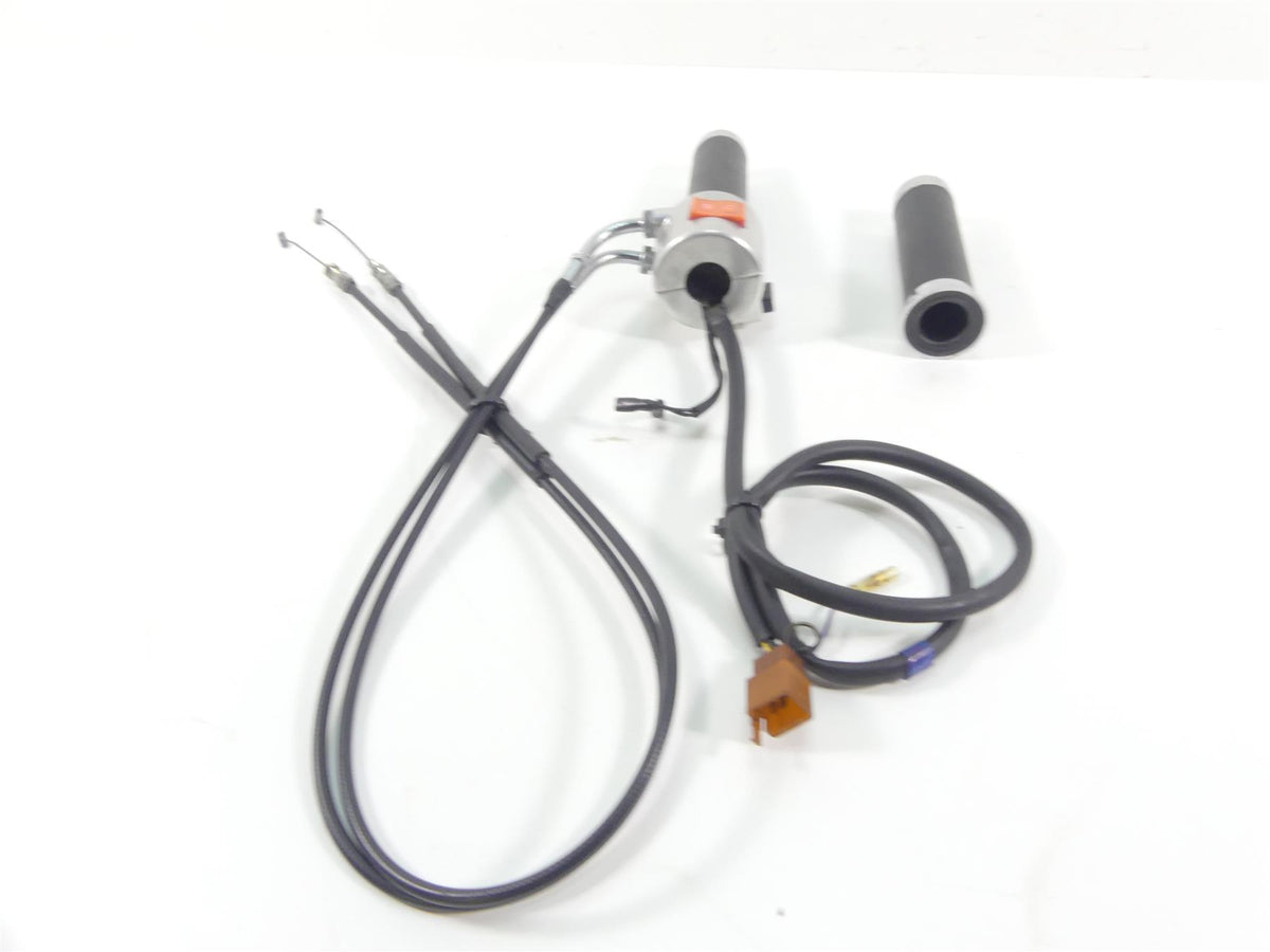 2003 Honda VT1100 C2 Shadow Sabre Right Control Switch & Throttle 35013-MAH-A02 {{ shop.shopifyCountryName }} - Mototech271