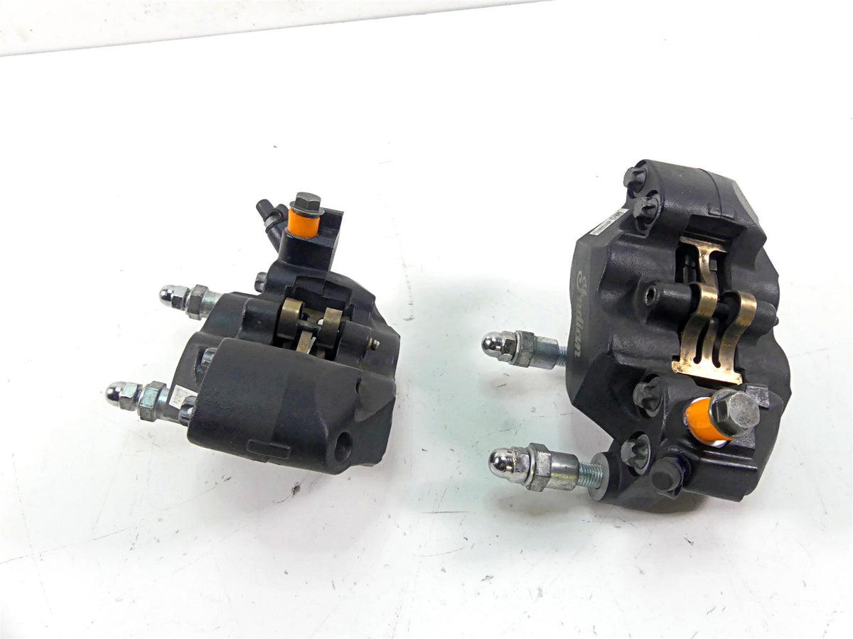 2019 Indian Chieftain Classic Front Brake Caliper Set 1912390 1912391 {{ shop.shopifyCountryName }} - Mototech271