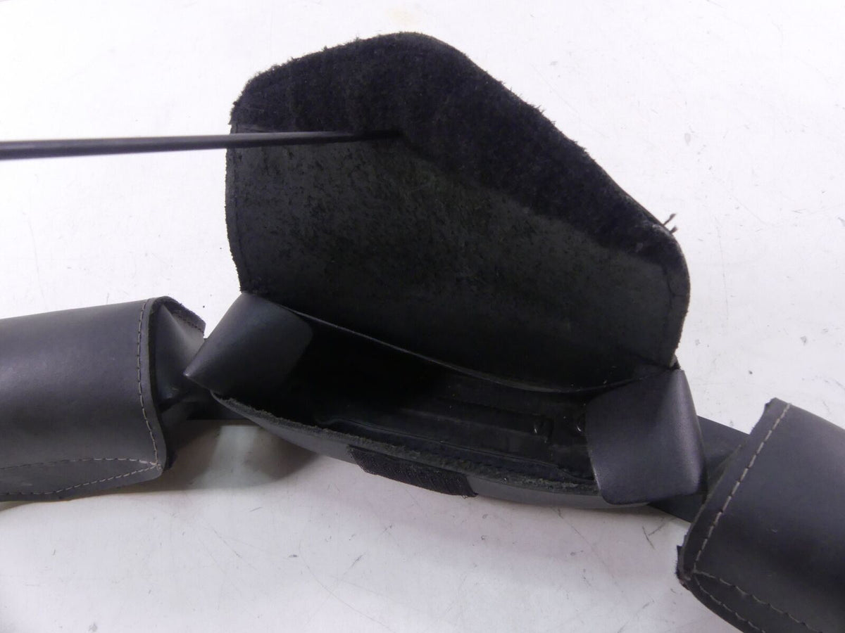 2009 Harley Touring FLHTCU Electra Glide Three Pocket Windshield Pouch 58904-03 {{ shop.shopifyCountryName }} - Mototech271